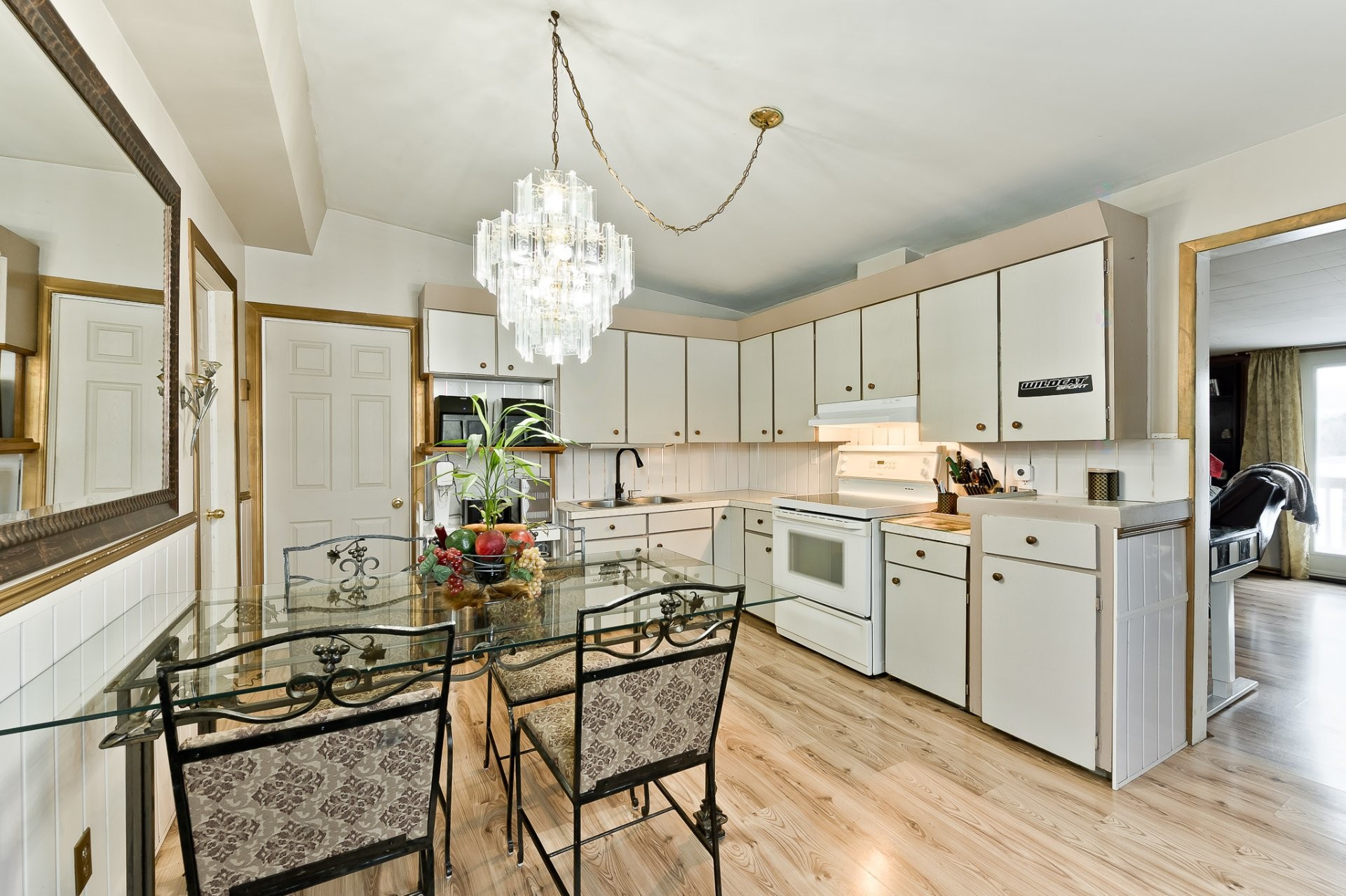 









353


Ch. St-Pierre

,
Saint-Claude,




QC
J1S2L5

