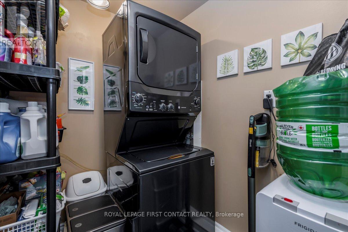 












10 SOUTH BOULEVARD

,
Innisfil,




Ontario
L9S1L7

