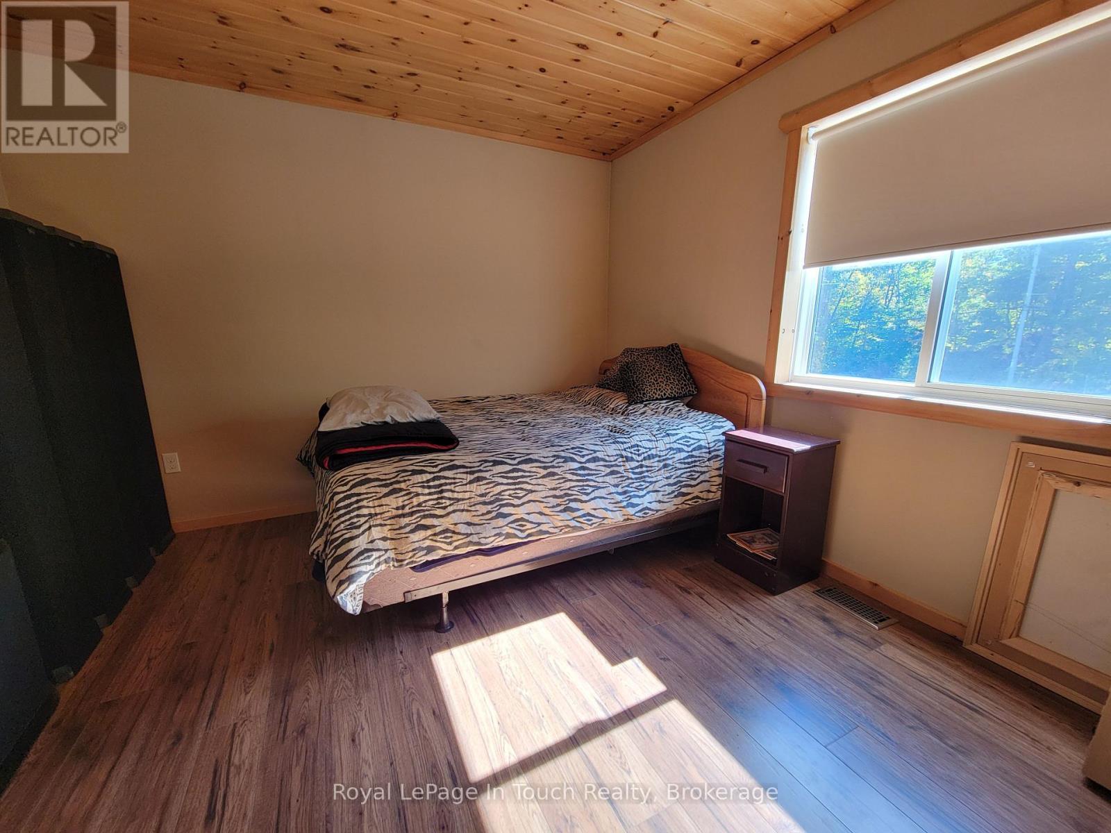 












5631 UPPER BIG CHUTE ROAD

,
Severn,




Ontario
L0K1E0

