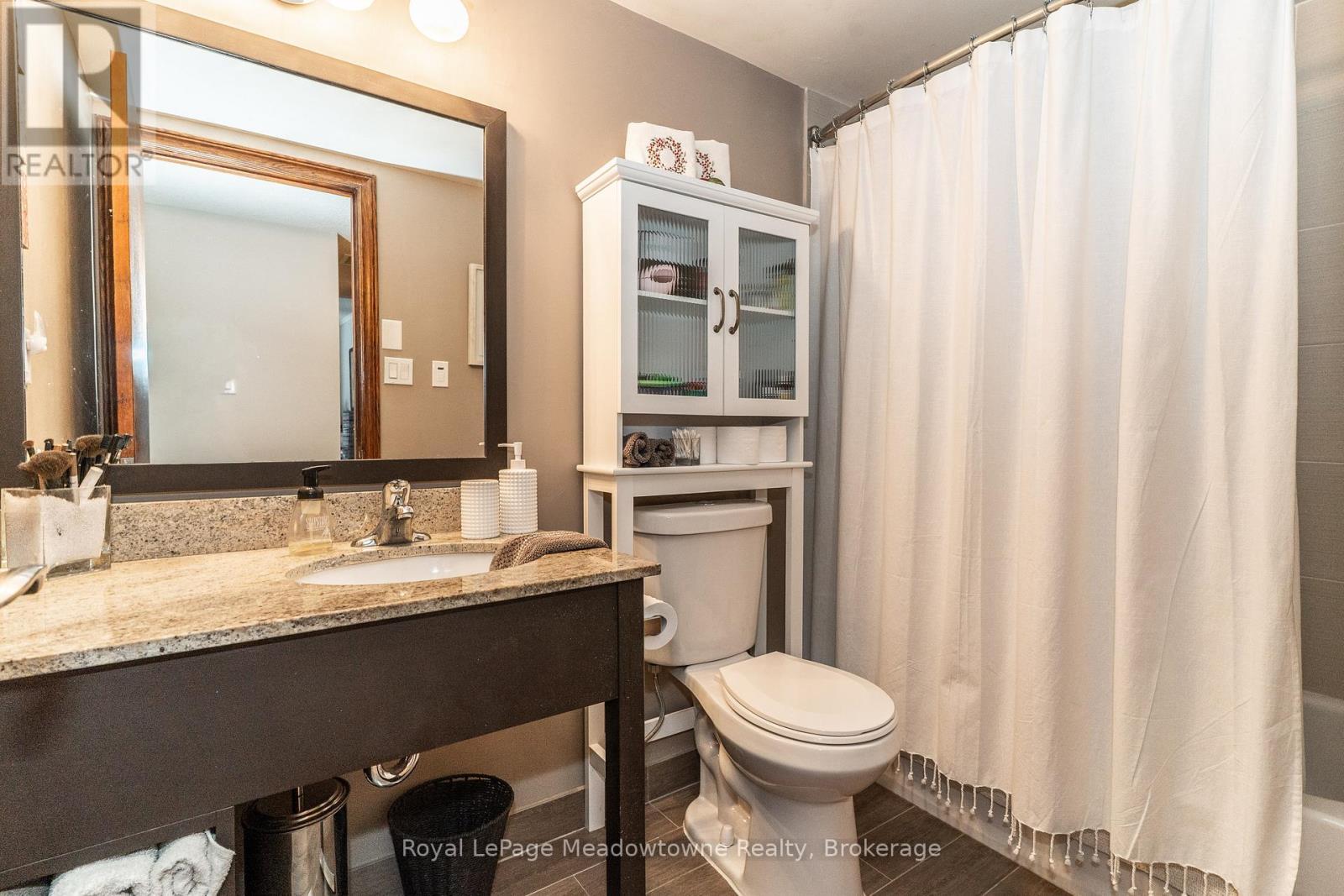 












301 - 34 DEERHURST GREENS ROAD

,
Huntsville (Chaffey),




Ontario
P1H1A9

