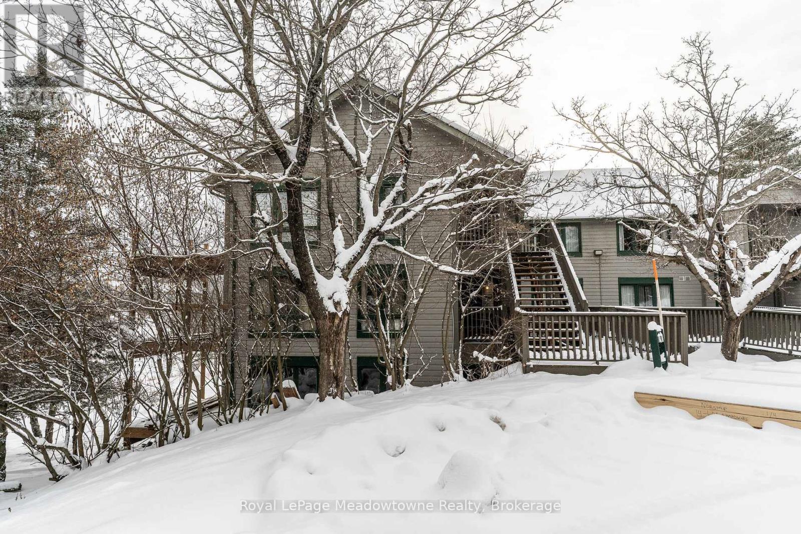 












301 - 34 DEERHURST GREENS ROAD

,
Huntsville (Chaffey),




Ontario
P1H1A9

