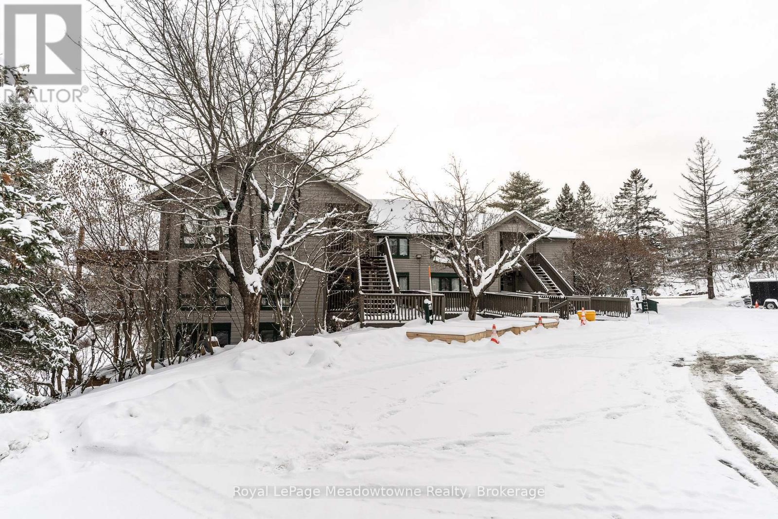 












301 - 34 DEERHURST GREENS ROAD

,
Huntsville (Chaffey),




Ontario
P1H1A9

