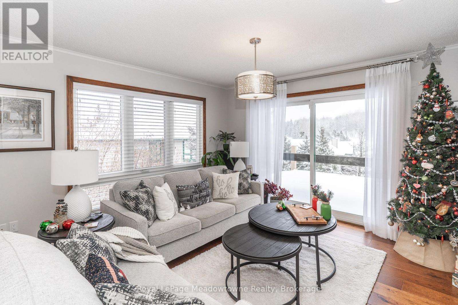 












301 - 34 DEERHURST GREENS ROAD

,
Huntsville (Chaffey),




Ontario
P1H1A9

