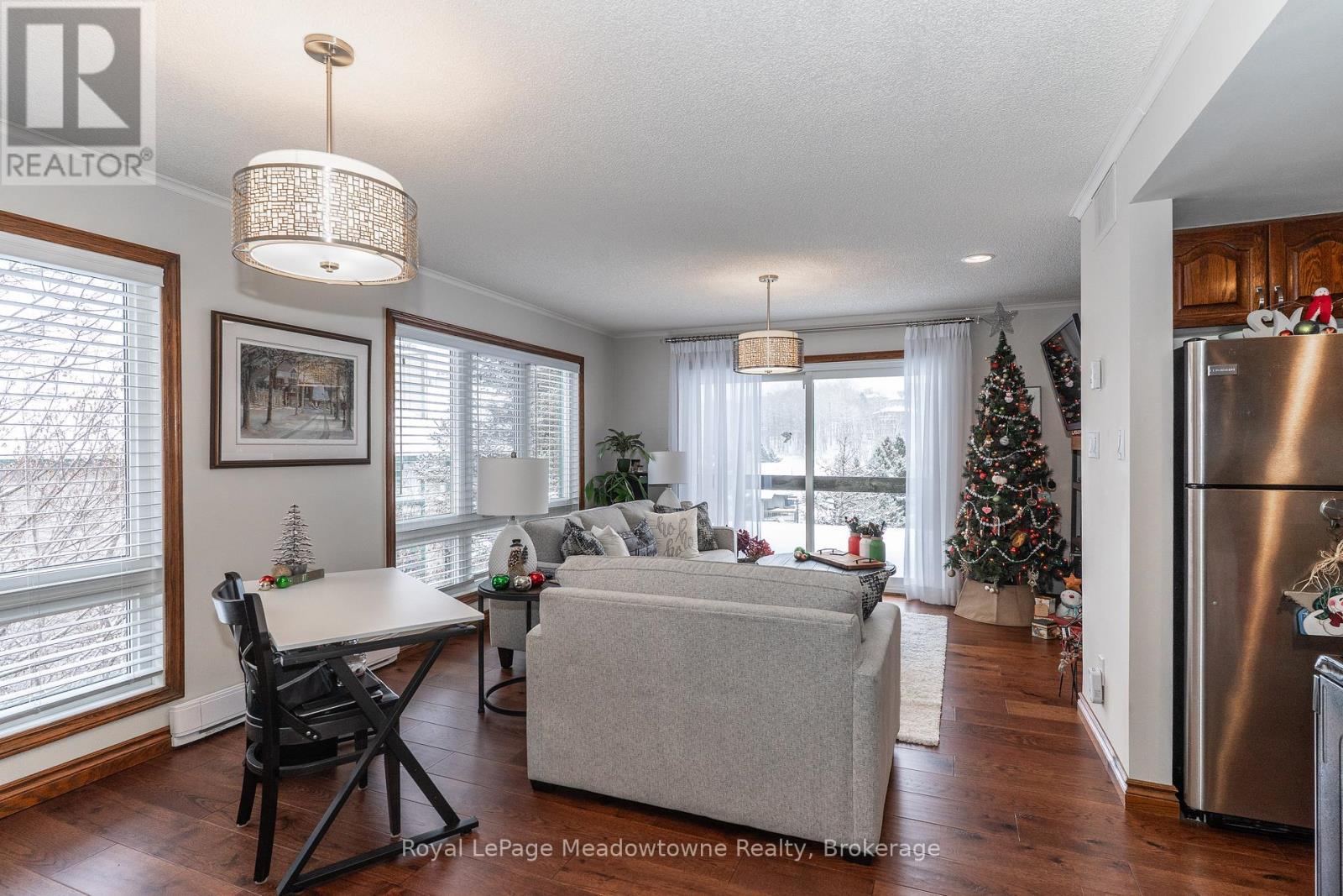 












301 - 34 DEERHURST GREENS ROAD

,
Huntsville (Chaffey),




Ontario
P1H1A9

