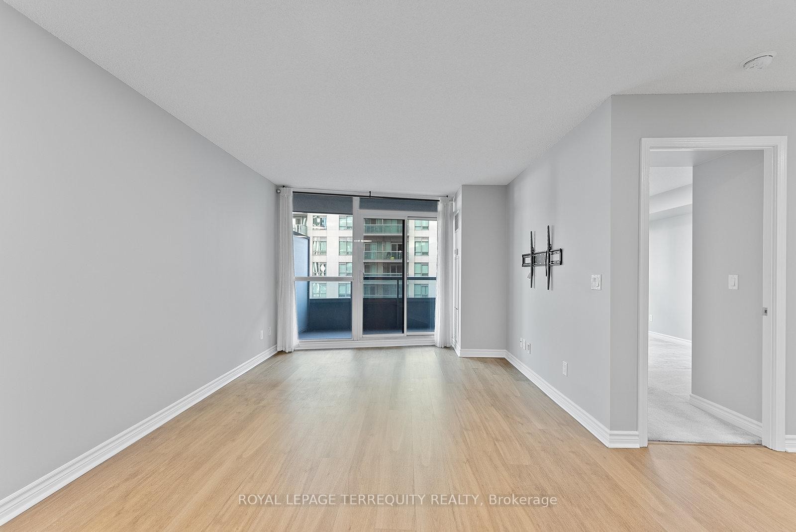 









19


Grand Trunk

Crescent, 1212,
Toronto,




ON
M5J 3A3

