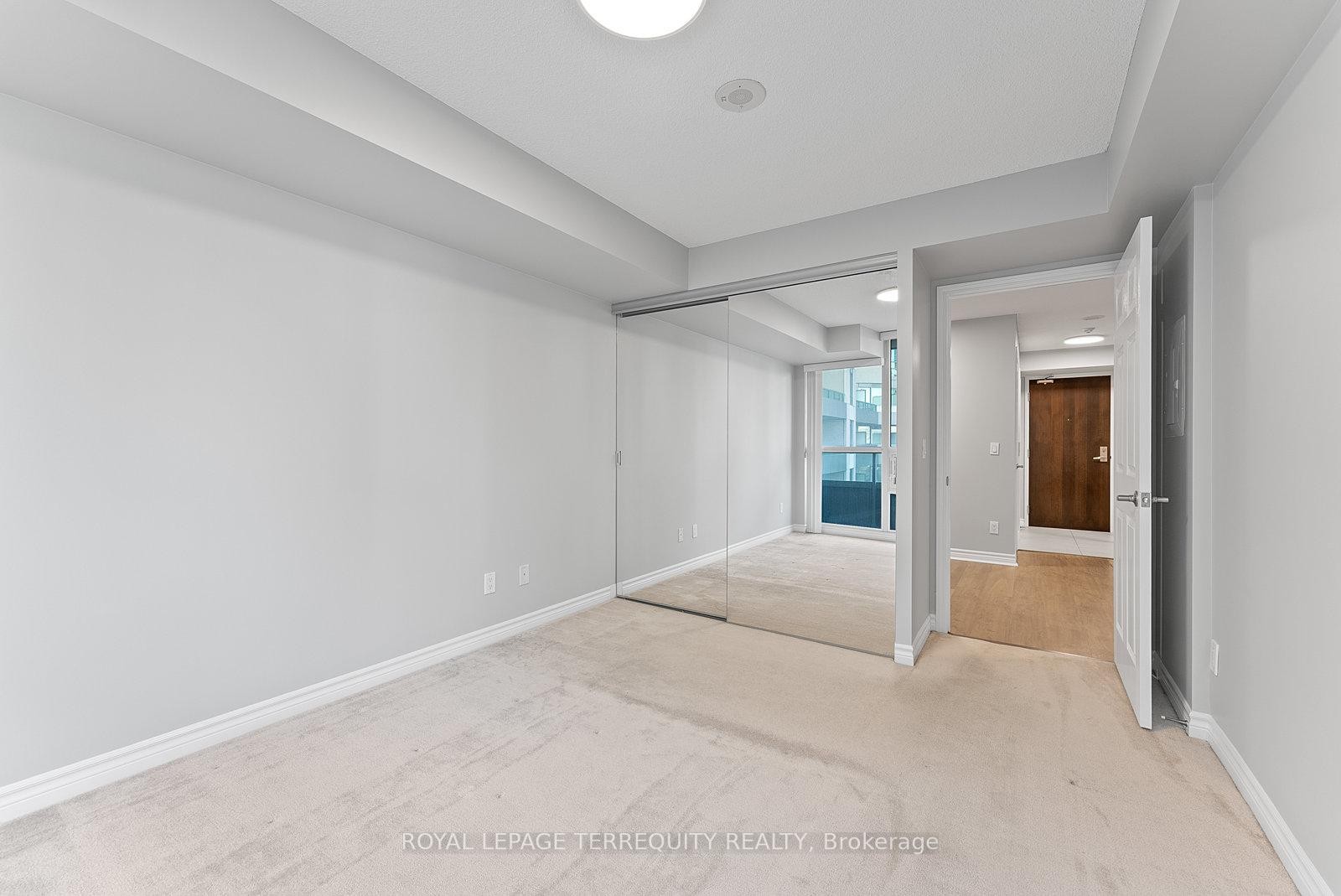 









19


Grand Trunk

Crescent, 1212,
Toronto,




ON
M5J 3A3

