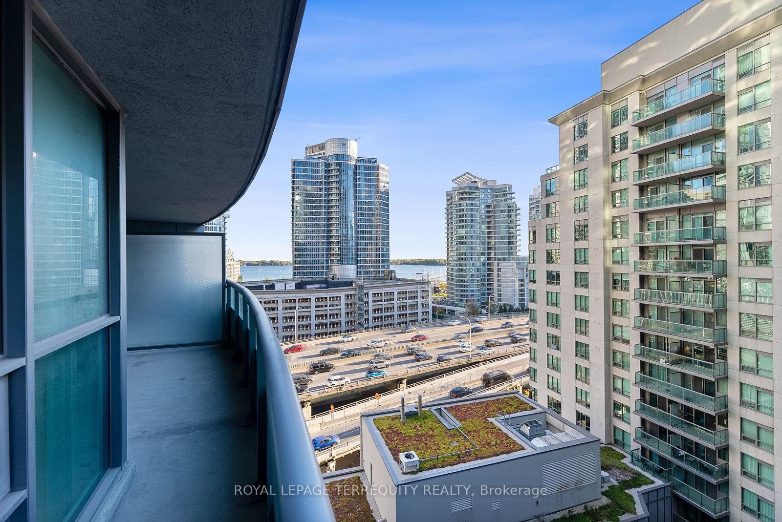 









19


Grand Trunk

Crescent, 1212,
Toronto,




ON
M5J 3A3

