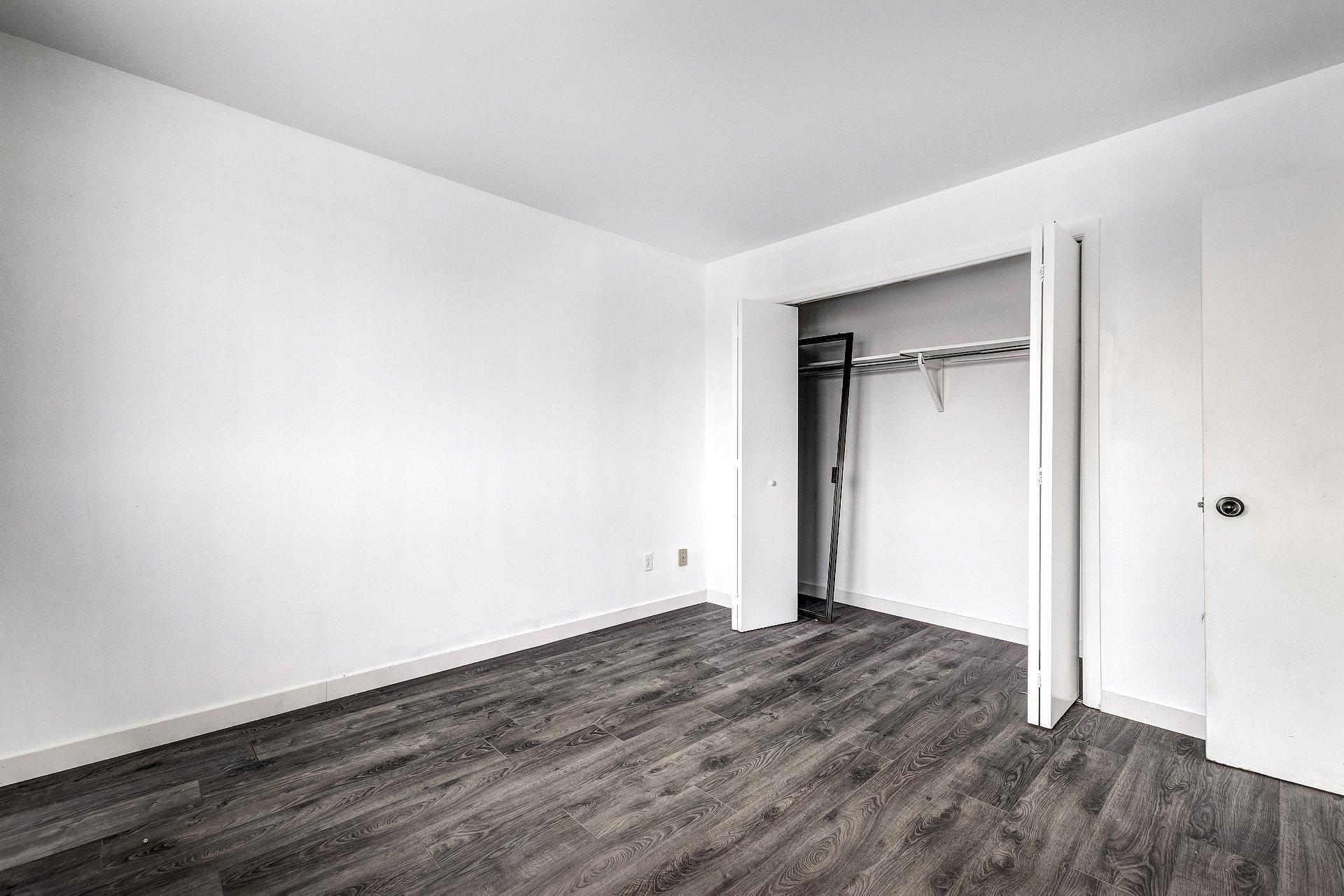 









12


Rue Desrochers

, 7,
Delson,




QC
J5B1C4

