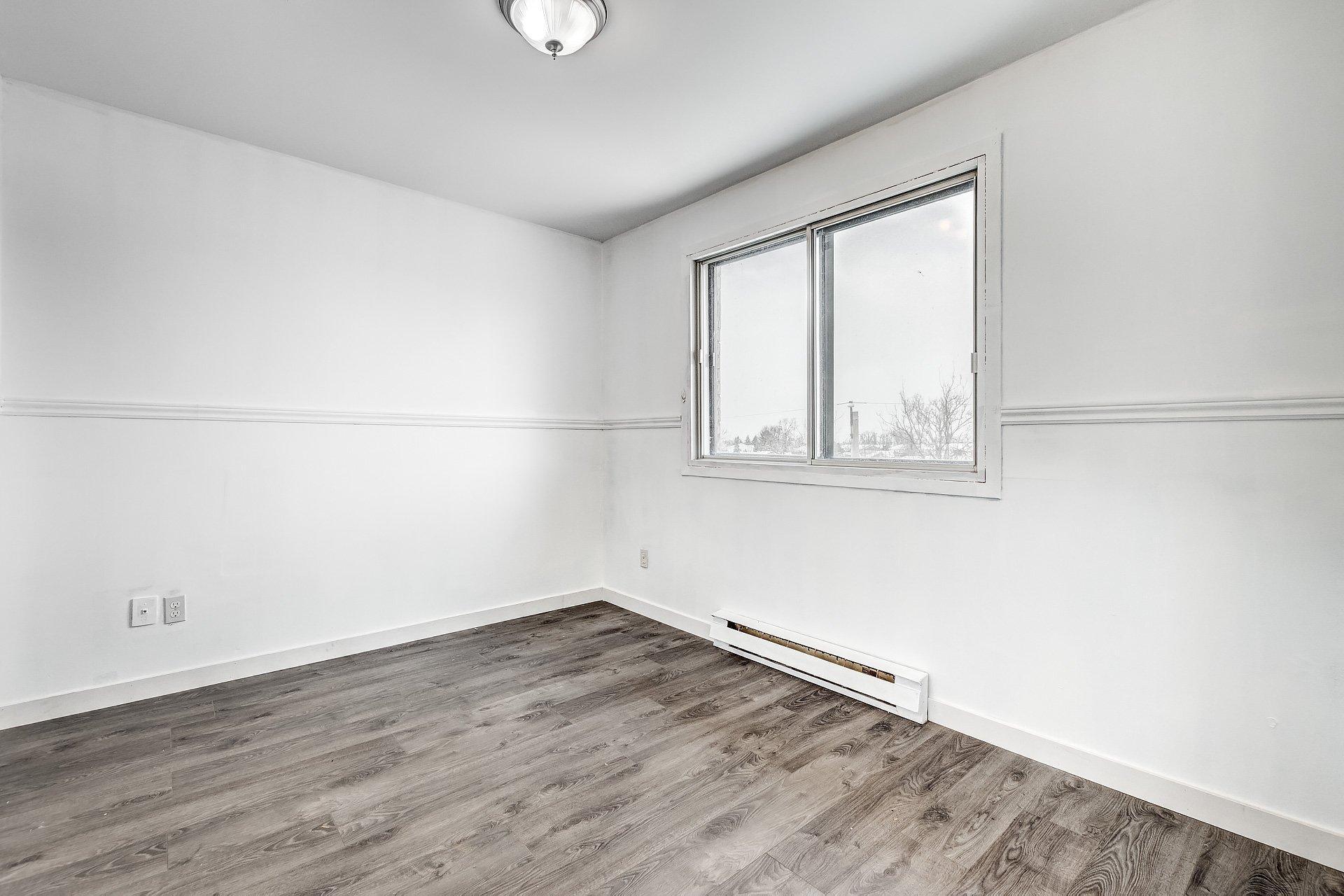 









12


Rue Desrochers

, 7,
Delson,




QC
J5B1C4

