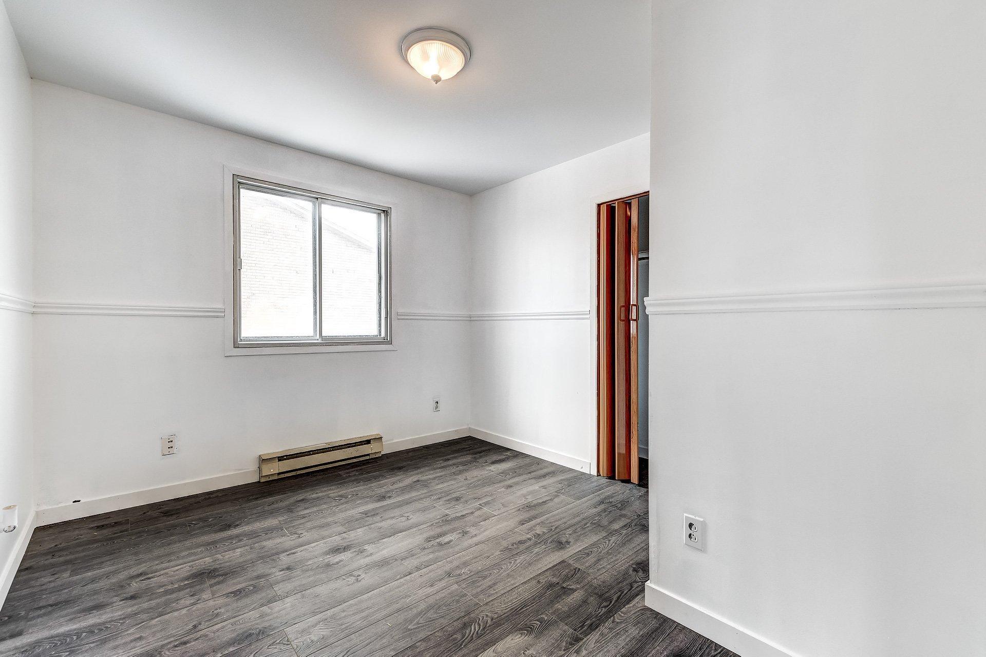 









12


Rue Desrochers

, 7,
Delson,




QC
J5B1C4

