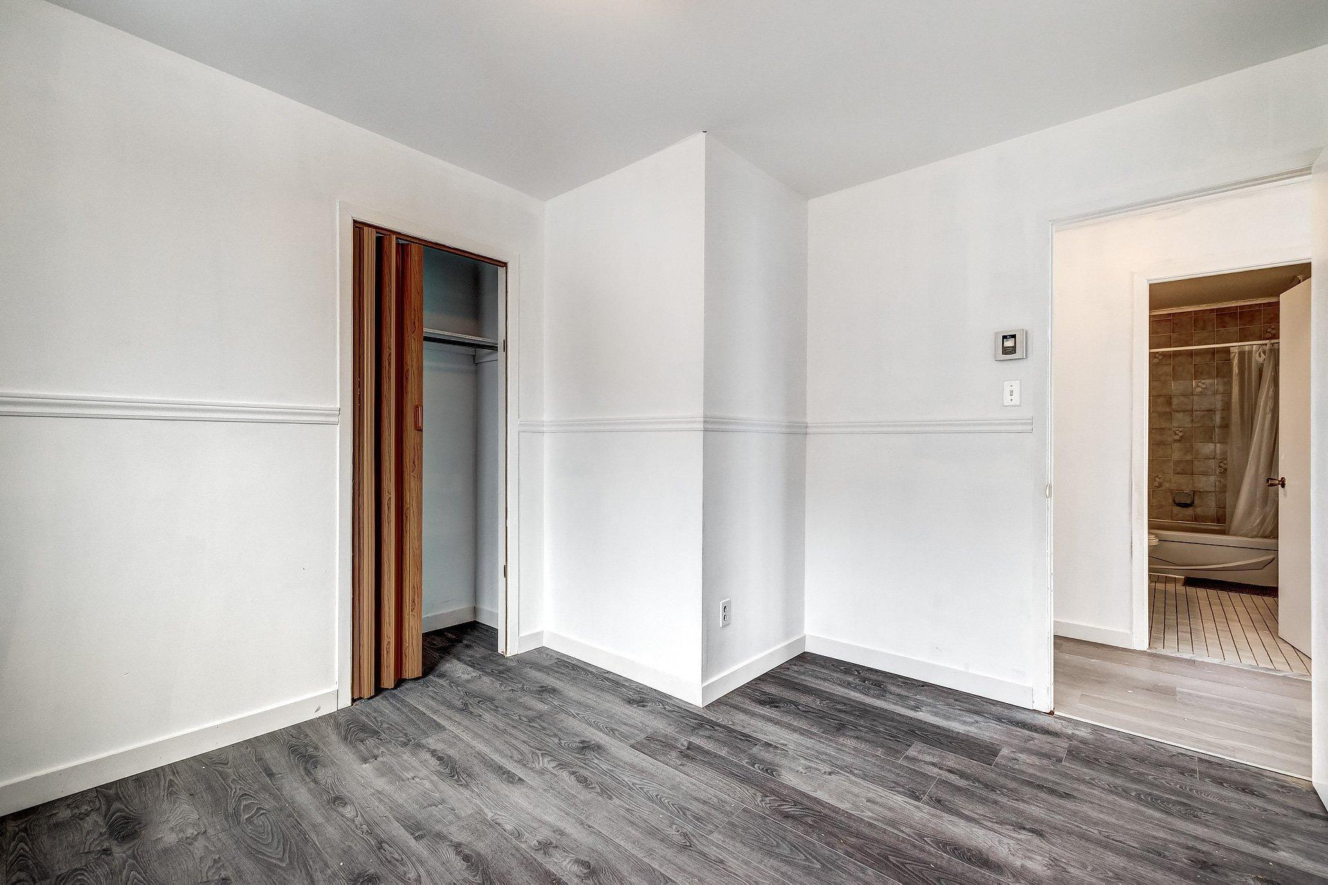 









12


Rue Desrochers

, 7,
Delson,




QC
J5B1C4

