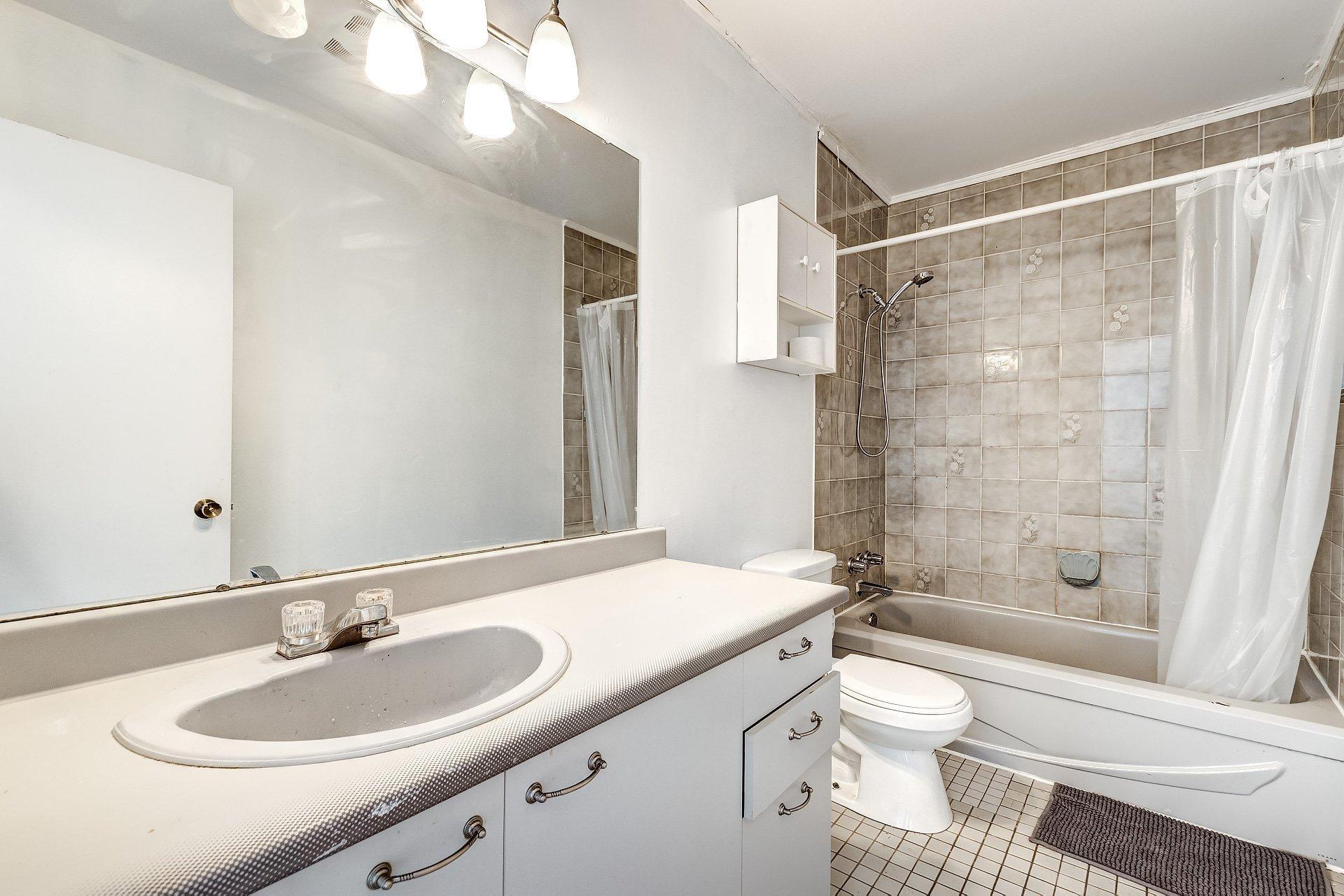 









12


Rue Desrochers

, 7,
Delson,




QC
J5B1C4

