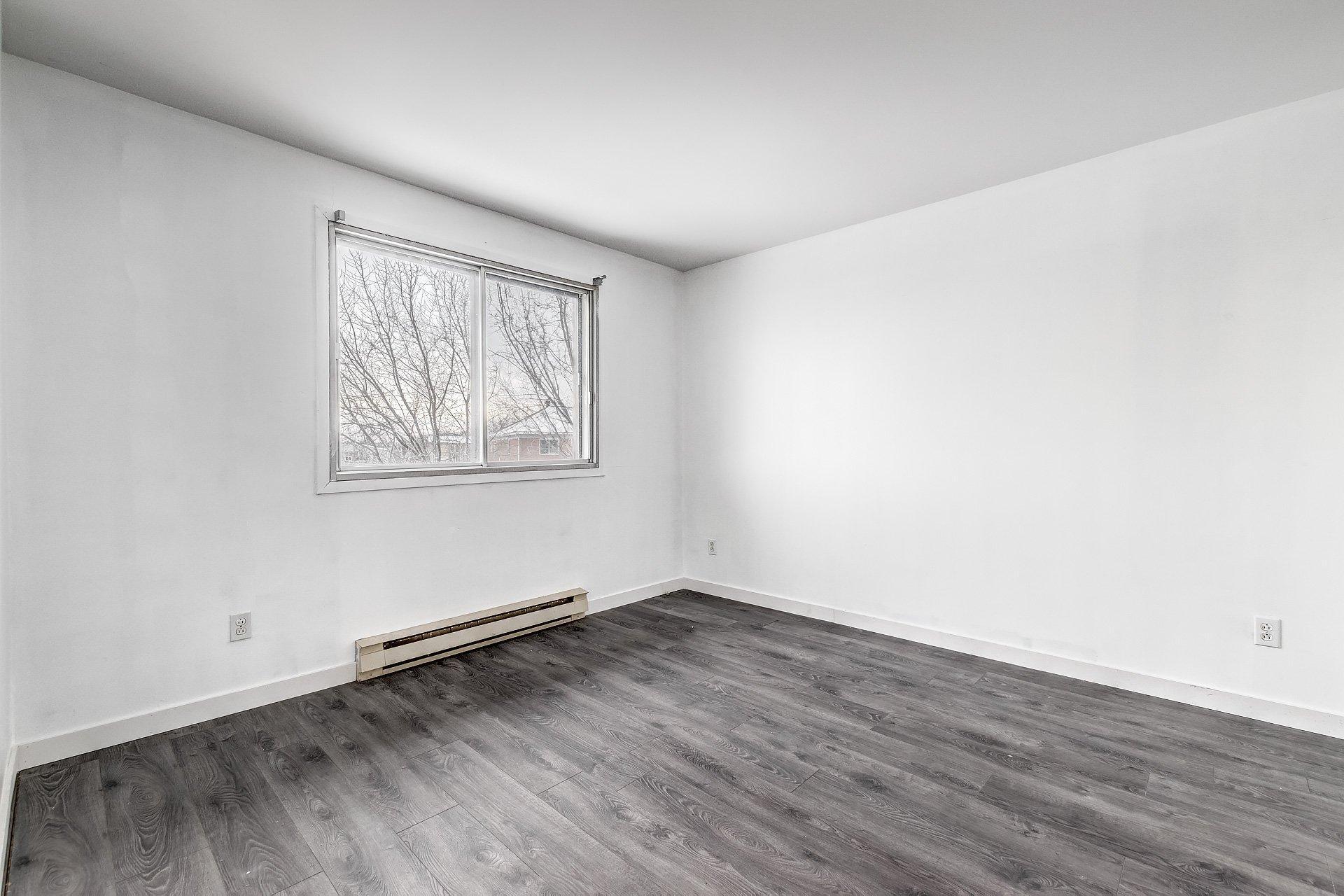 









12


Rue Desrochers

, 7,
Delson,




QC
J5B1C4

