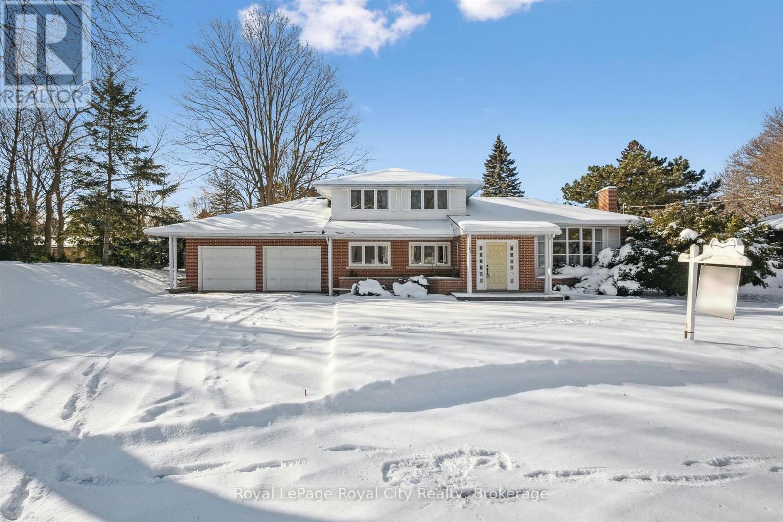 












67 WOODSIDE ROAD

,
Guelph (Dovercliffe Park/Old University),




Ontario
N1G2H1

