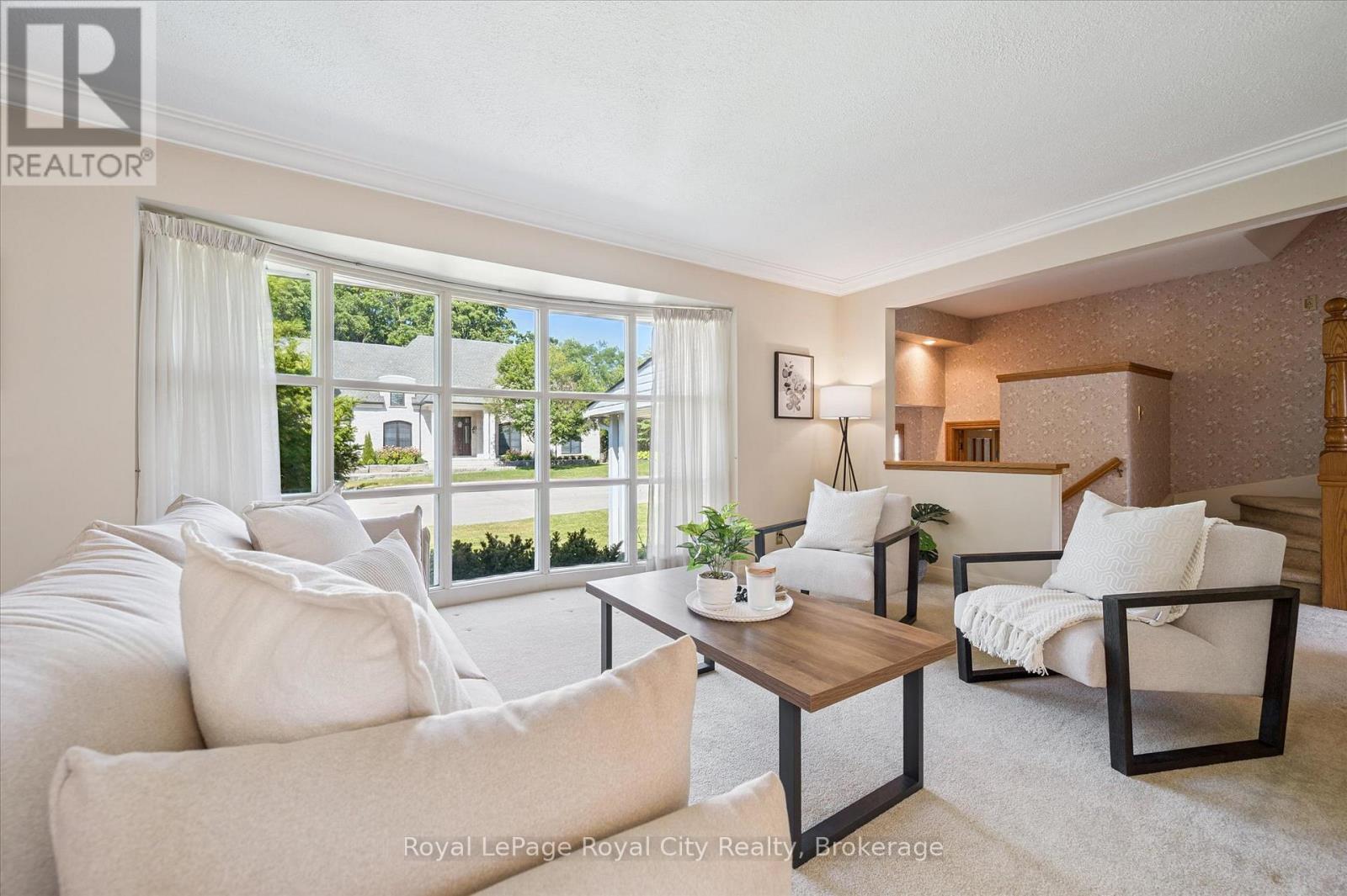 












67 WOODSIDE ROAD

,
Guelph (Dovercliffe Park/Old University),




Ontario
N1G2H1

