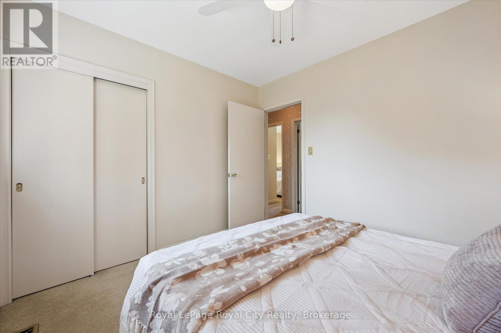 












67 WOODSIDE ROAD

,
Guelph (Dovercliffe Park/Old University),




Ontario
N1G2H1

