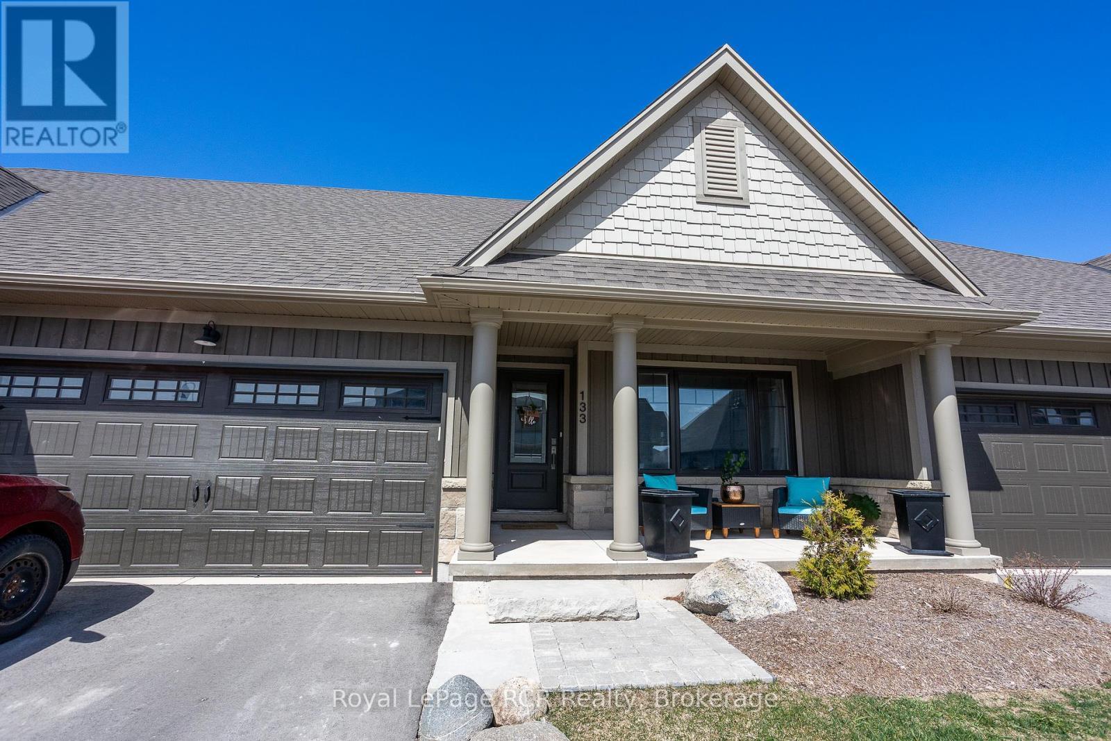 












133 HAWTHORN CRESCENT

,
Georgian Bluffs,




Ontario
N0H1S0

