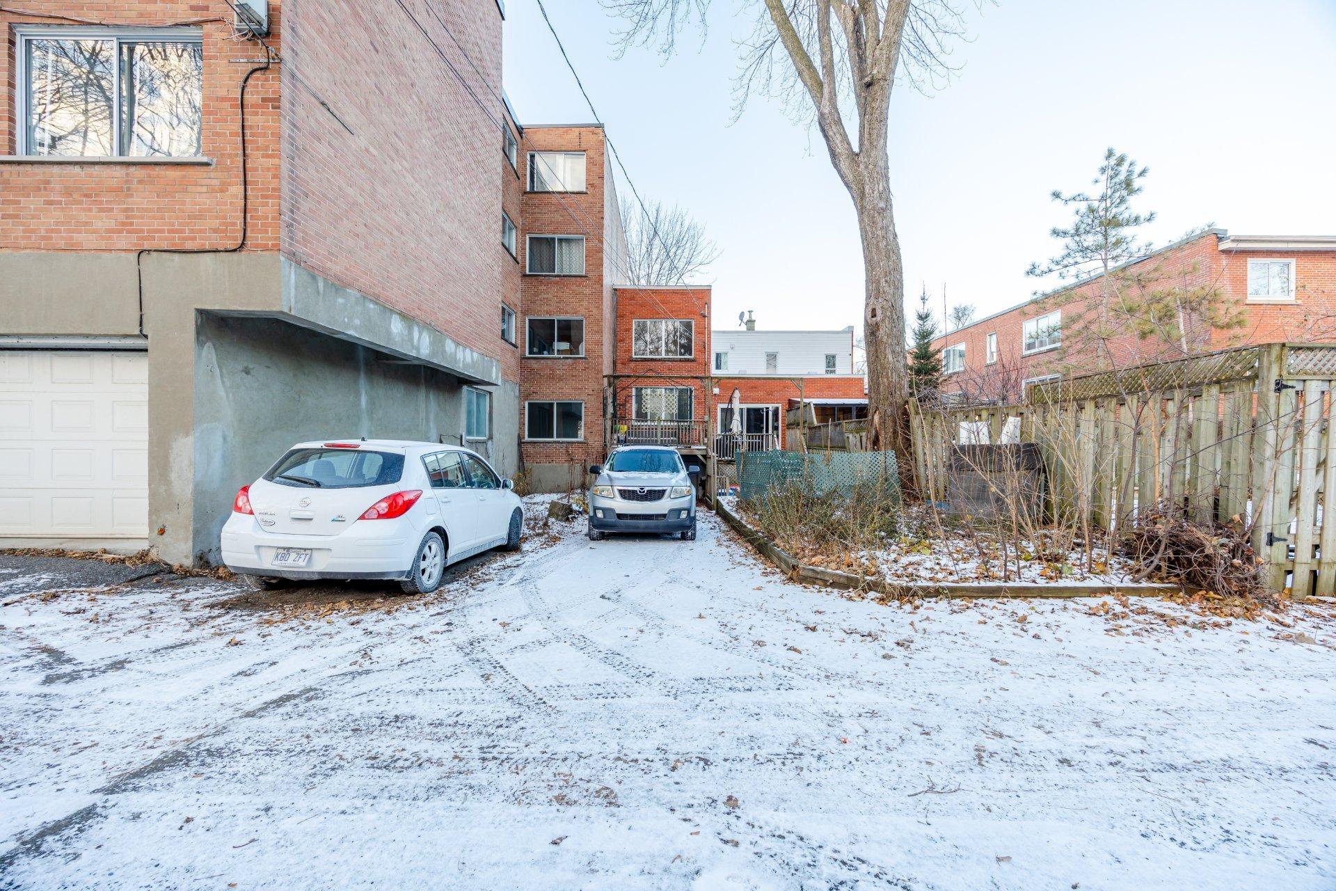 









3855


Rue du Fort-Rolland

,
Montréal (Lachine),




QC
H8T1V8

