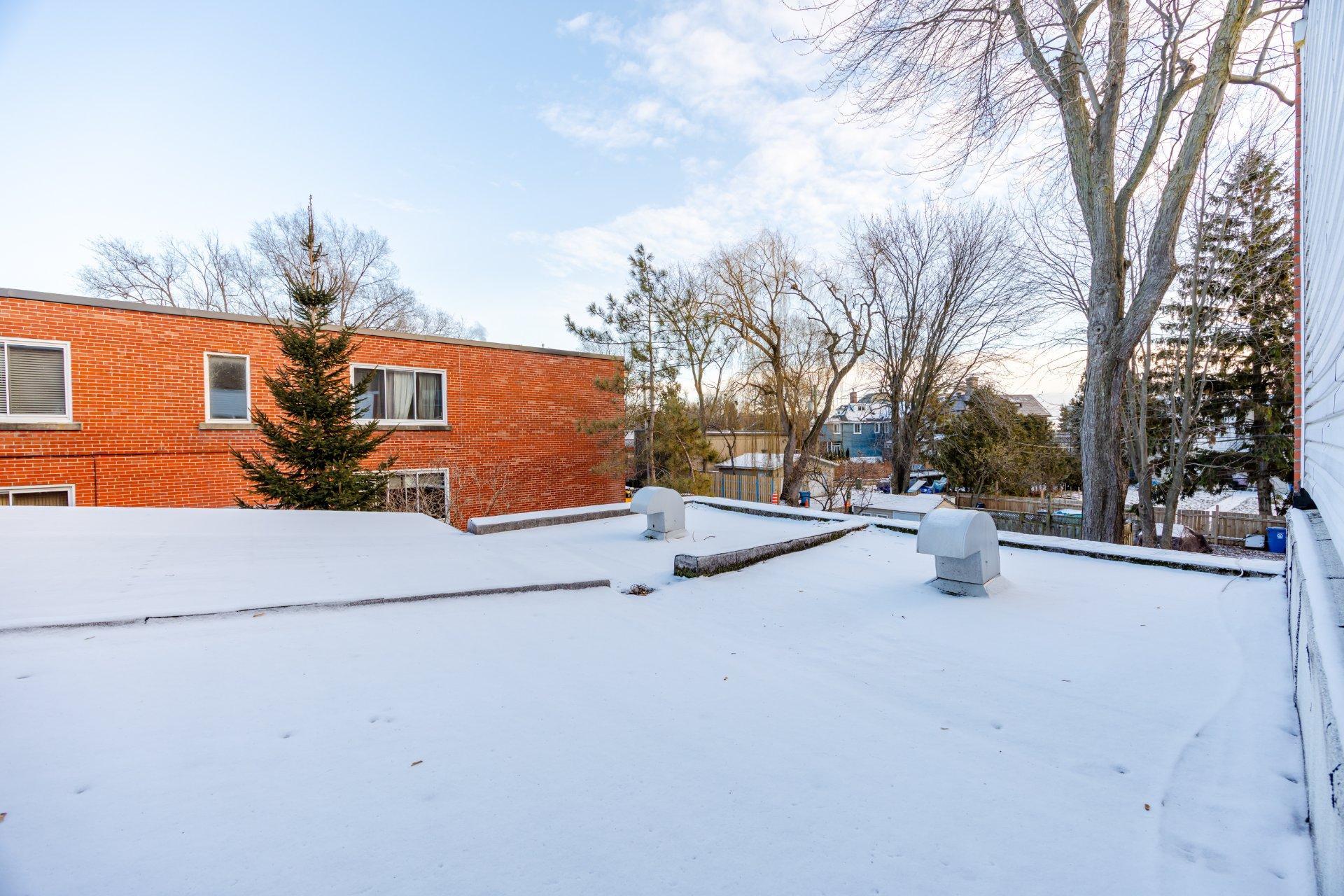 









3855


Rue du Fort-Rolland

,
Montréal (Lachine),




QC
H8T1V8

