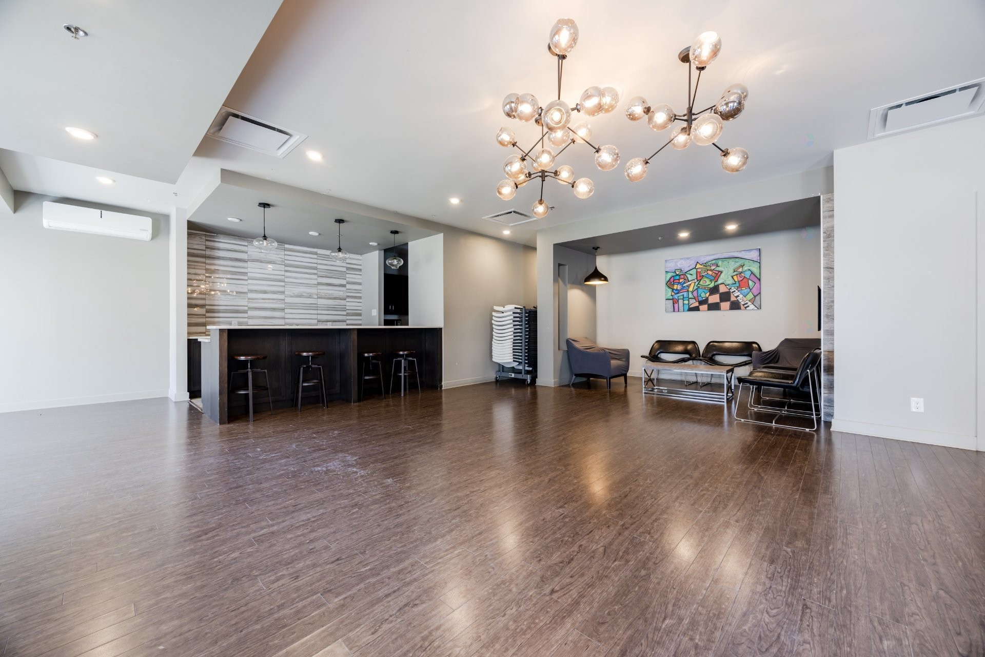 









7020


Rue Allard

, 305,
Montréal (LaSalle),




QC
H8N0C5

