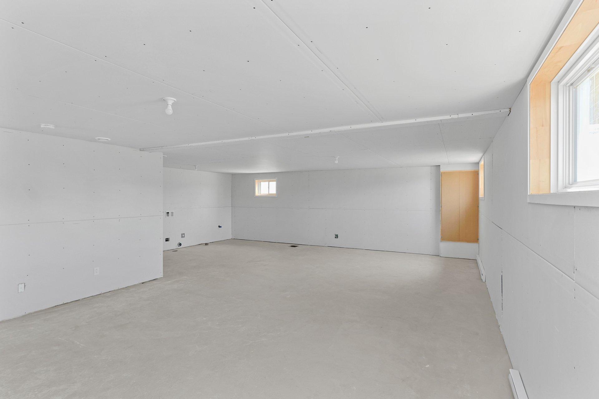 









162


Rue du Quai

,
Saint-Louis-de-Gonzague,




QC
J0S1T0

