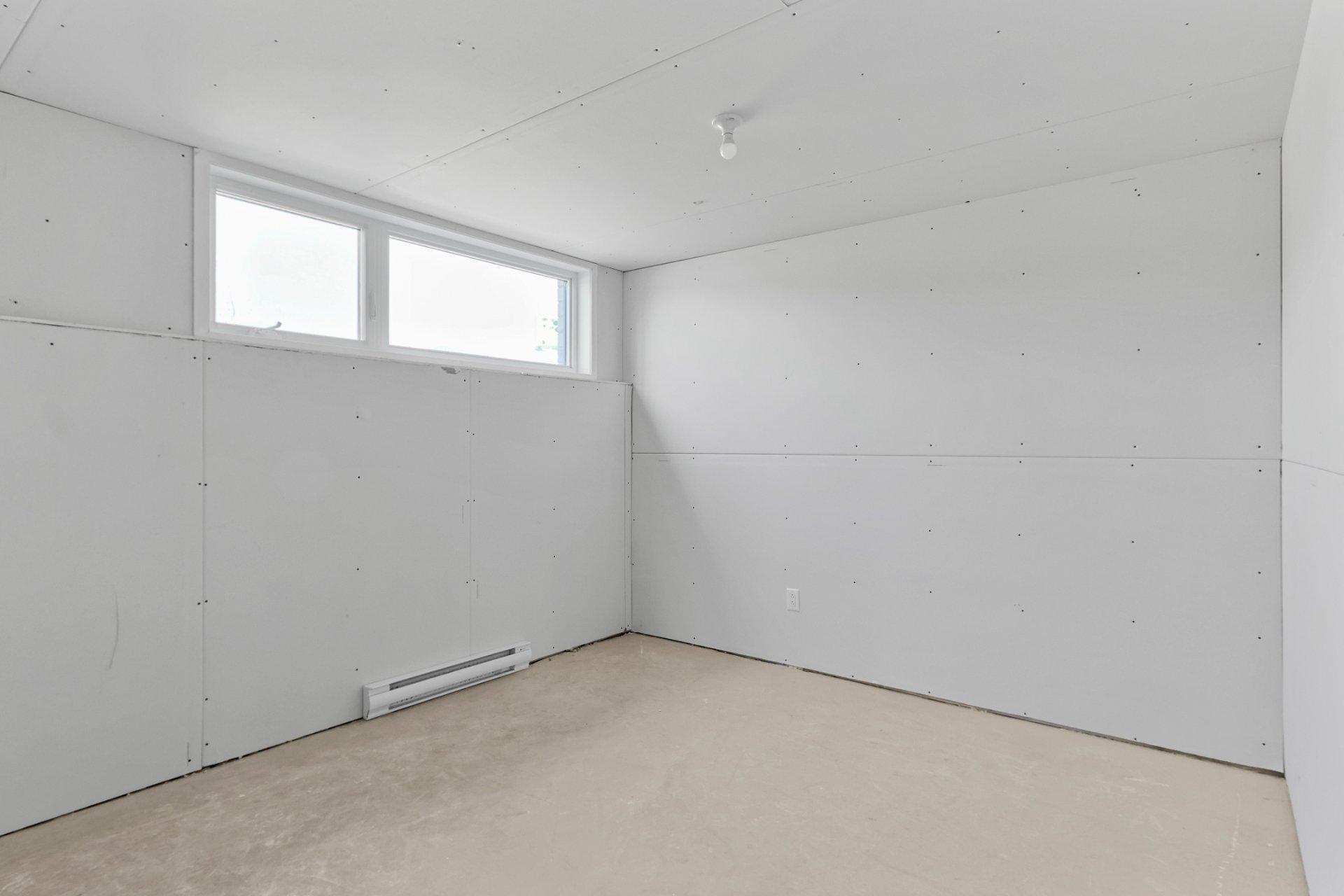 









160Z


Rue du Quai

,
Saint-Louis-de-Gonzague,




QC
J0S1T0

