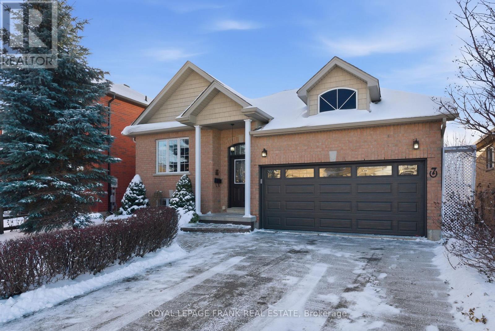 












7 BROCK STREET

,
Kawartha Lakes (Lindsay),




Ontario
K9V0B9

