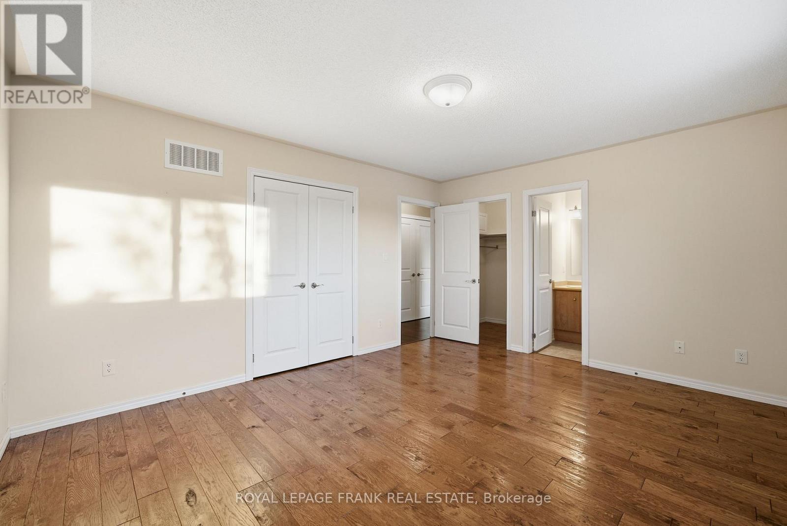 












7 BROCK STREET

,
Kawartha Lakes (Lindsay),




Ontario
K9V0B9

