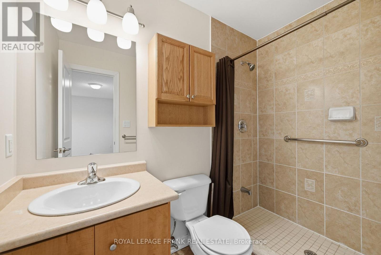 












7 BROCK STREET

,
Kawartha Lakes (Lindsay),




Ontario
K9V0B9

