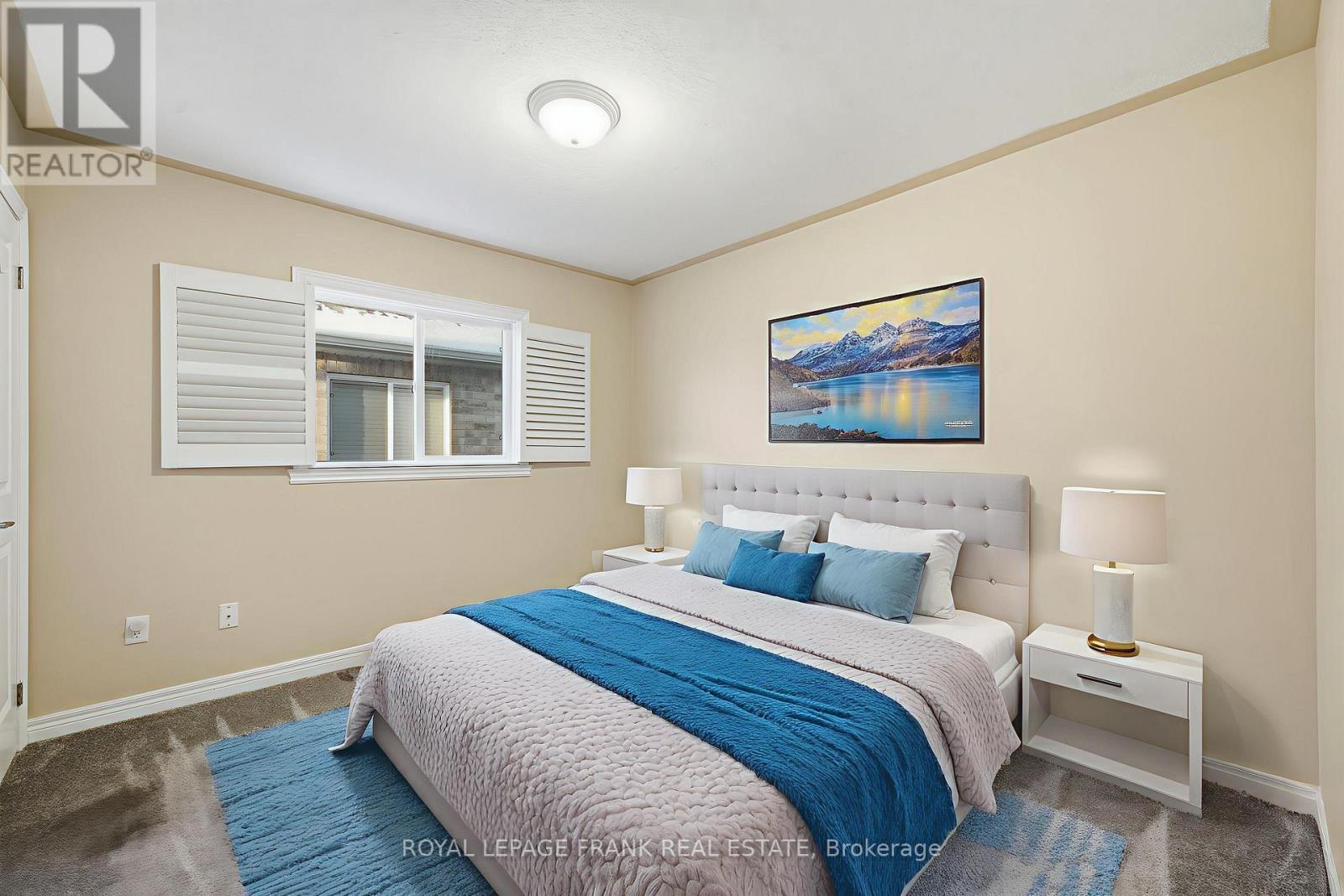 












7 BROCK STREET

,
Kawartha Lakes (Lindsay),




Ontario
K9V0B9

