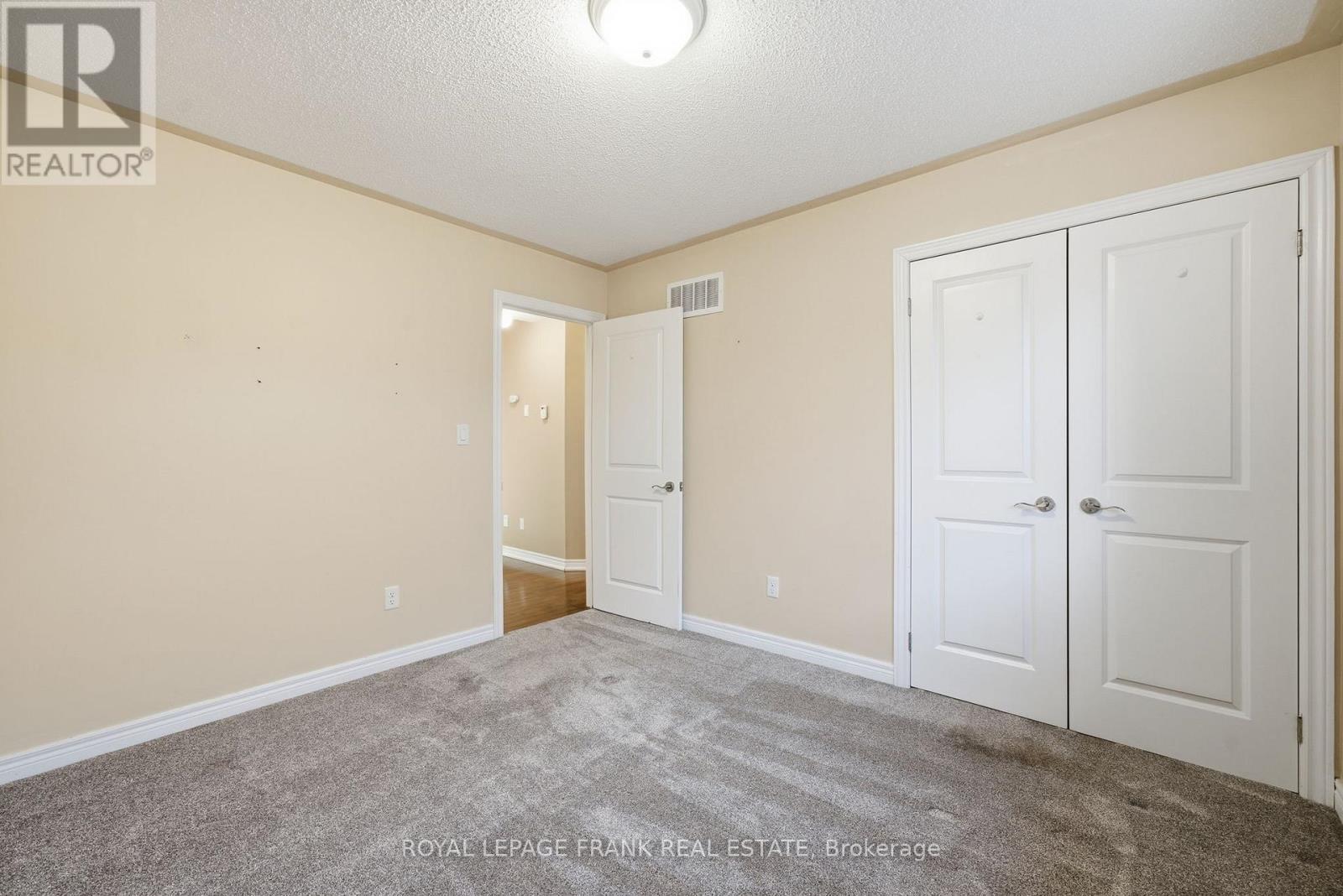 












7 BROCK STREET

,
Kawartha Lakes (Lindsay),




Ontario
K9V0B9

