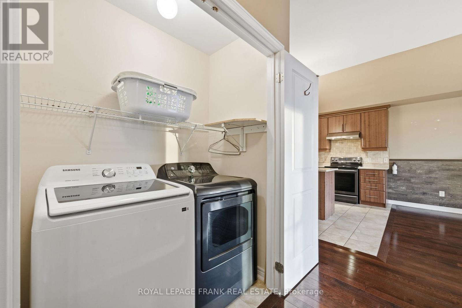 












7 BROCK STREET

,
Kawartha Lakes (Lindsay),




Ontario
K9V0B9

