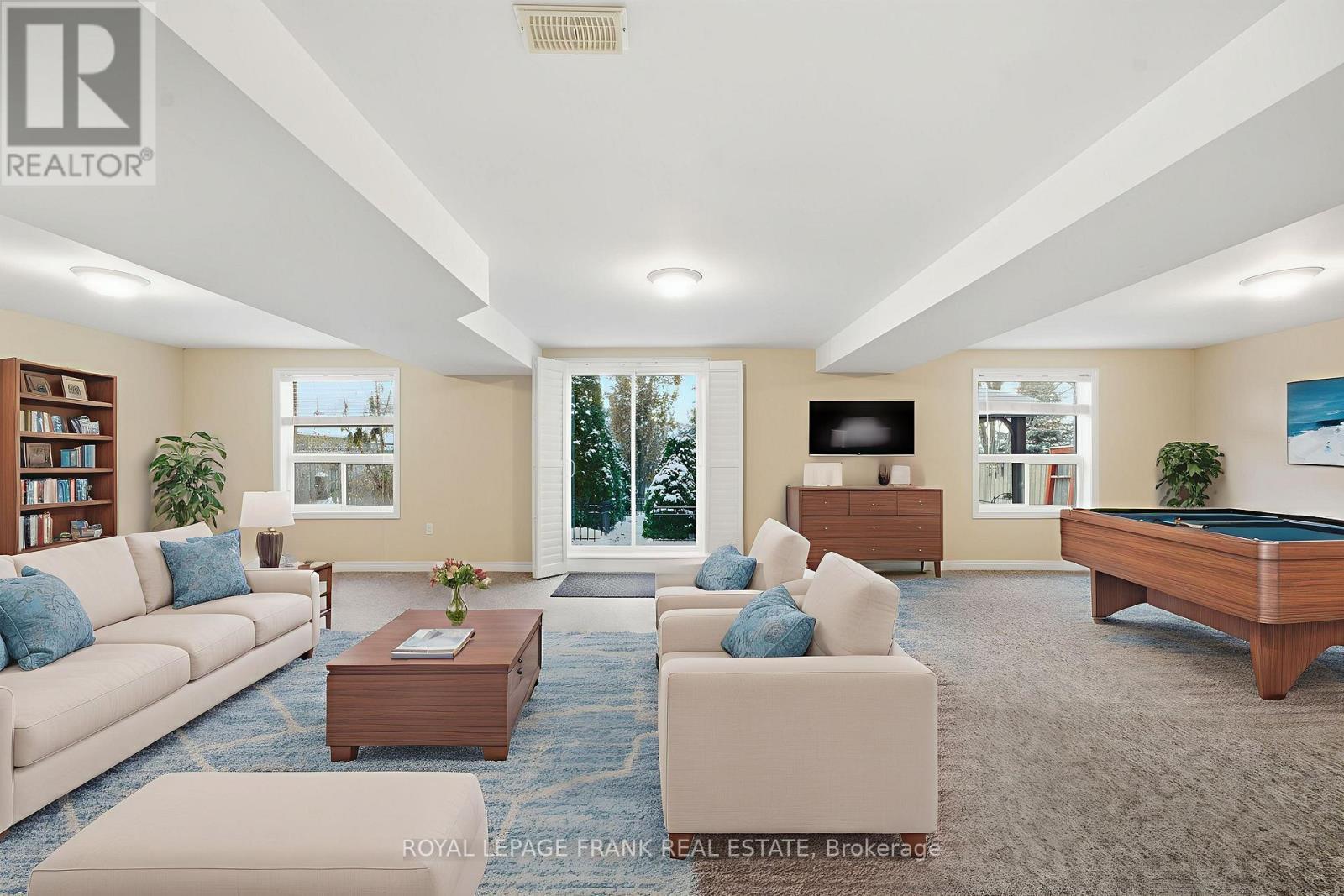 












7 BROCK STREET

,
Kawartha Lakes (Lindsay),




Ontario
K9V0B9

