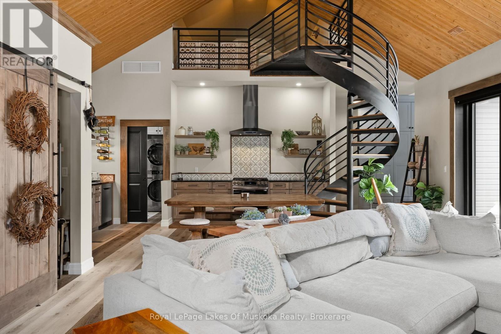 












679 BOULDER ROAD

,
South River,




Ontario
P0A1X0

