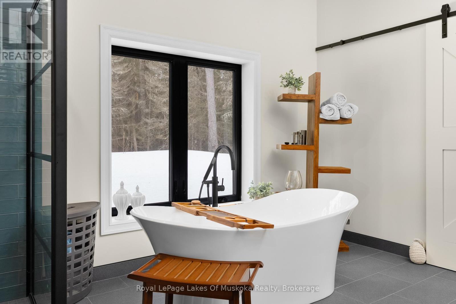 












679 BOULDER ROAD

,
South River,




Ontario
P0A1X0

