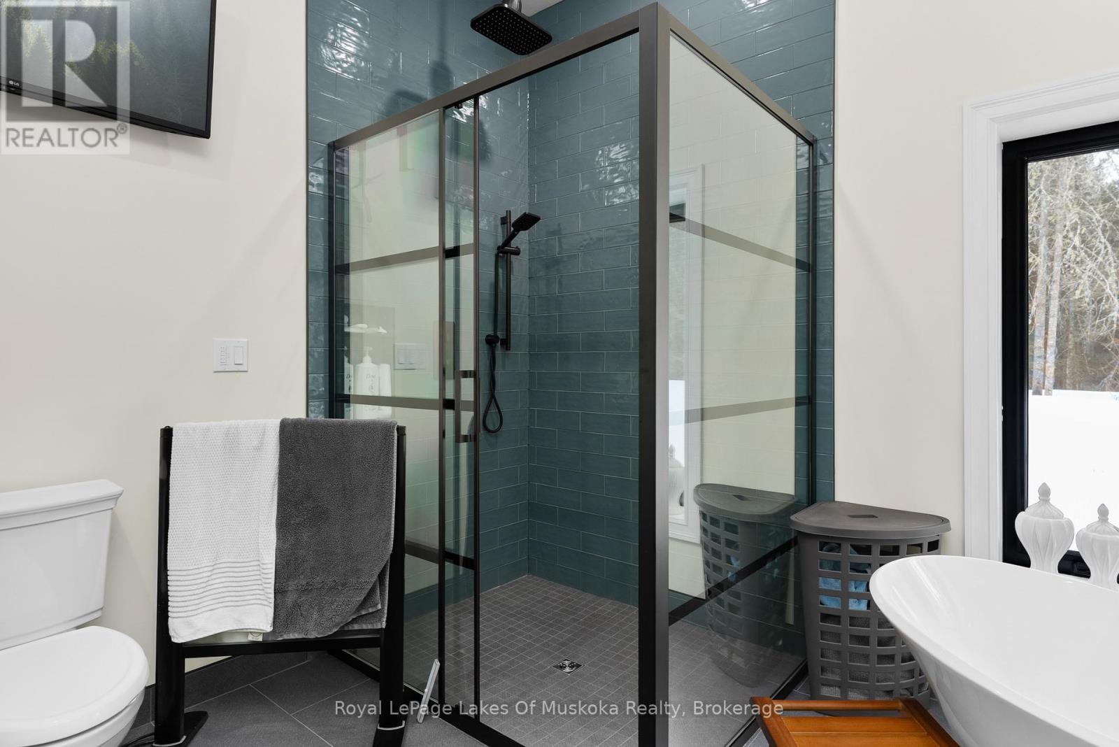 












679 BOULDER ROAD

,
South River,




Ontario
P0A1X0

