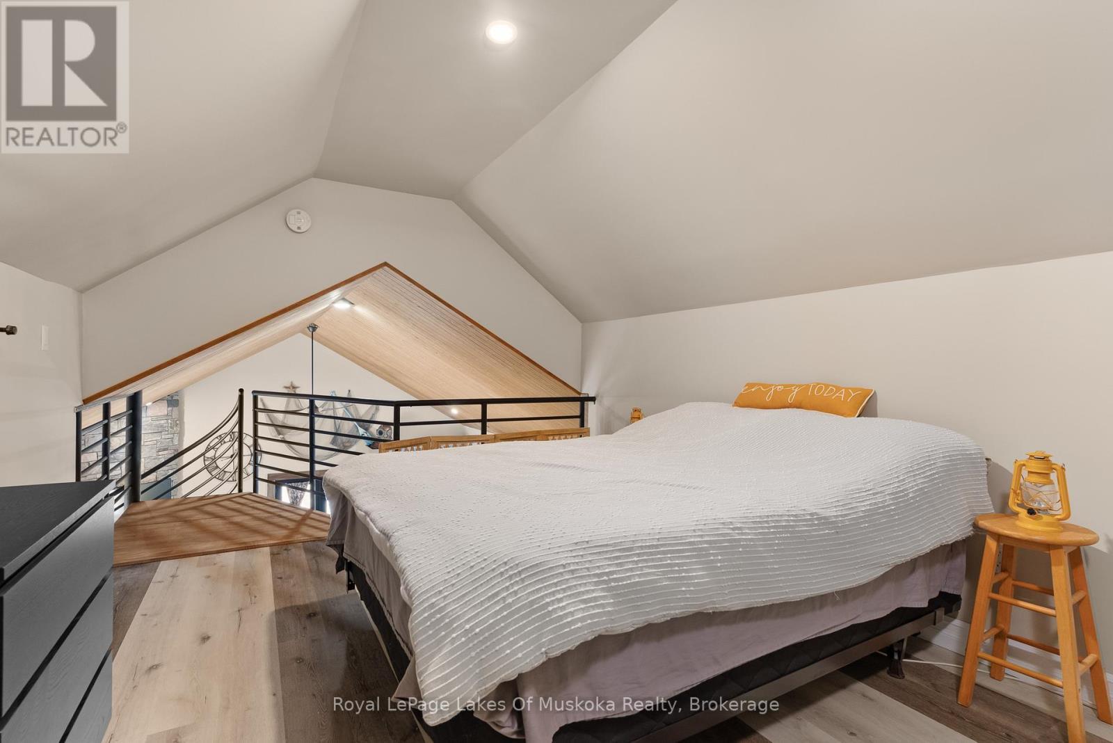 












679 BOULDER ROAD

,
South River,




Ontario
P0A1X0

