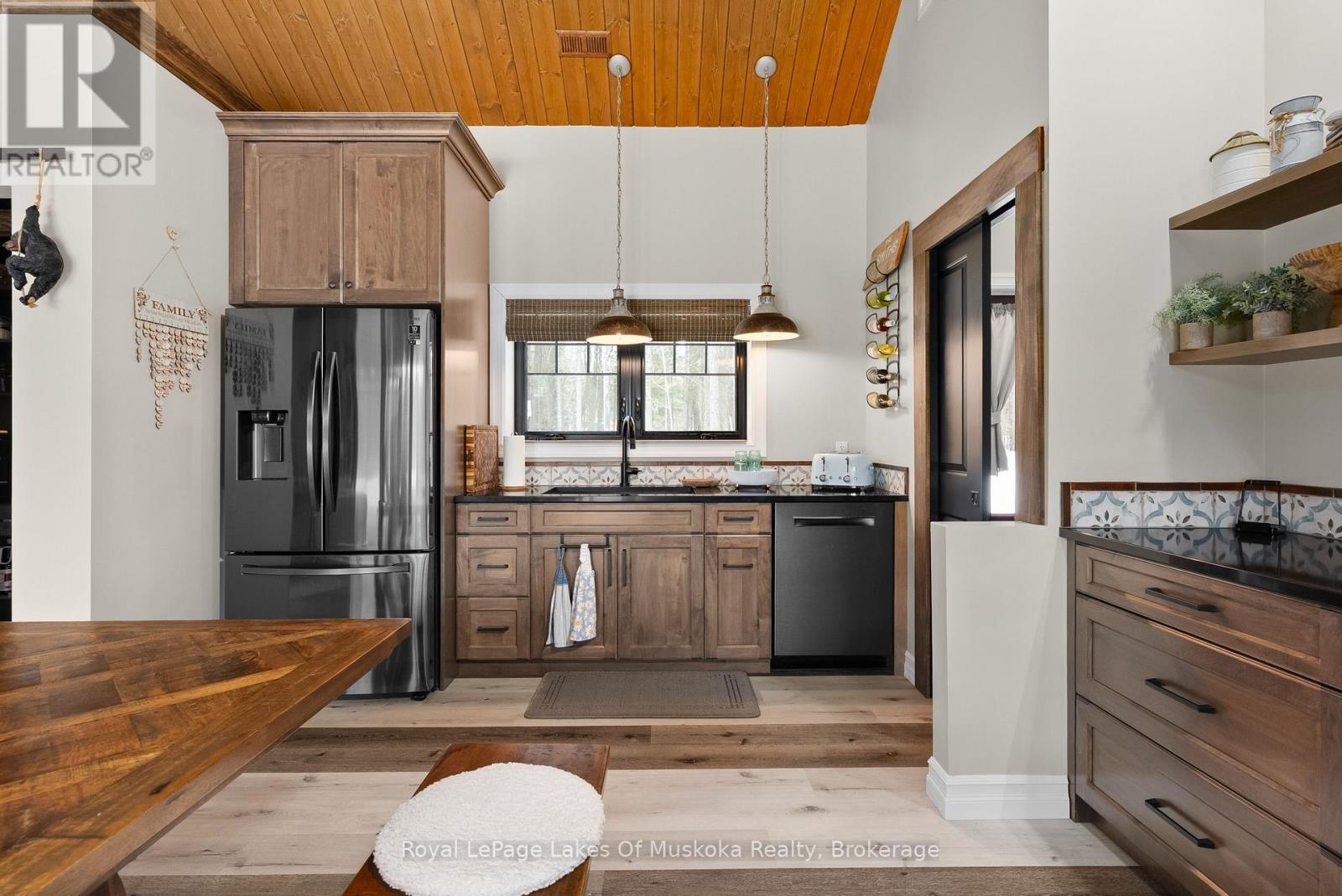 












679 BOULDER ROAD

,
South River,




Ontario
P0A1X0

