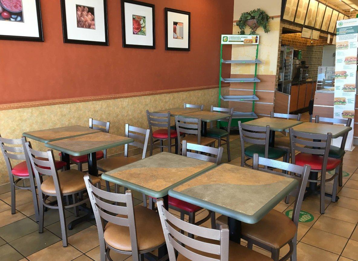 









2321


Boul. Curé-Labelle

,
Laval (Chomedey),




QC
H7T1R3

