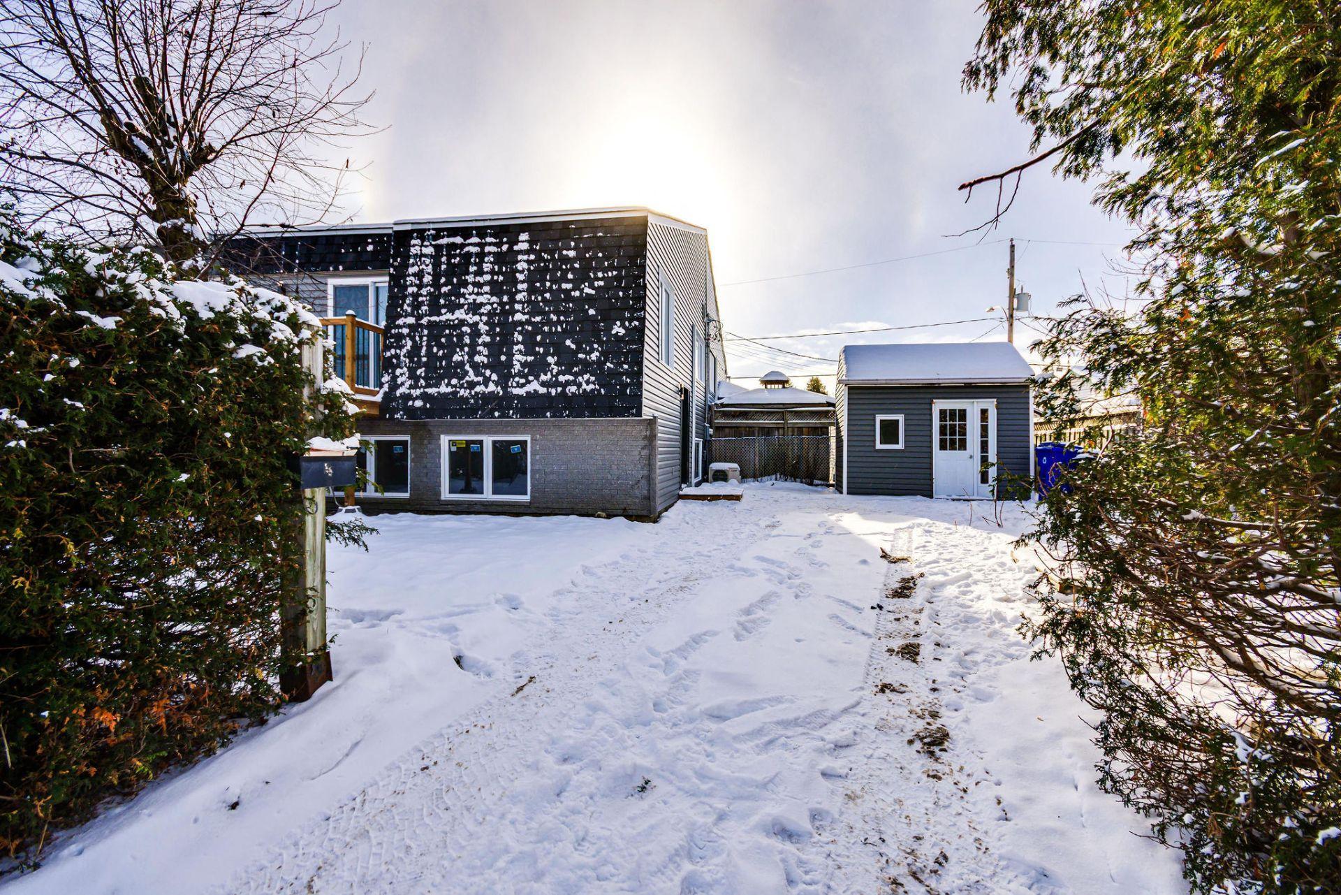 









44


Rue de Dubuisson

,
Gatineau (Gatineau),




QC
J8T5E1

