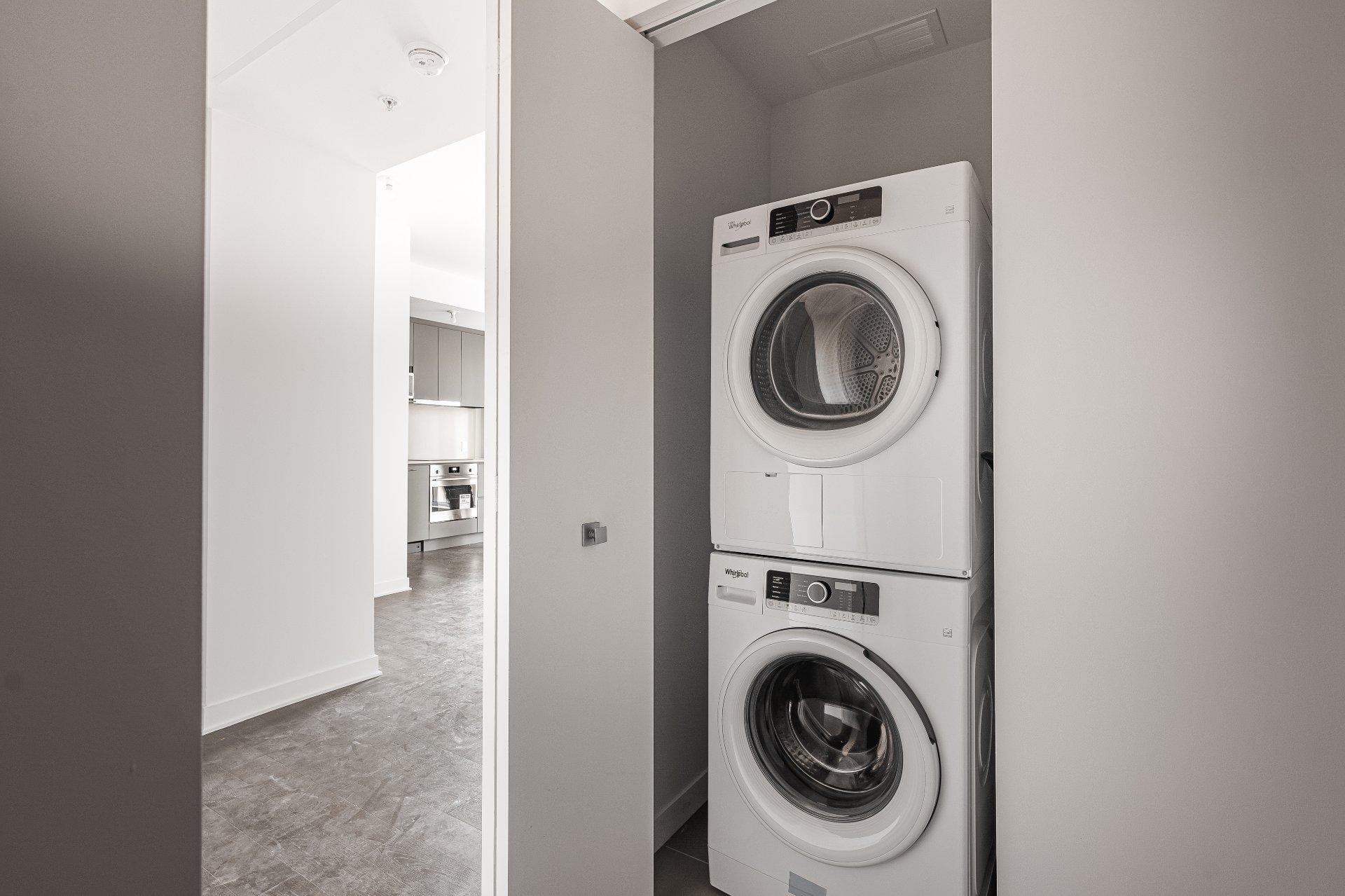 









1160


Rue MacKay

, 801,
Montréal (Ville-Marie),




QC
H3G0G8

