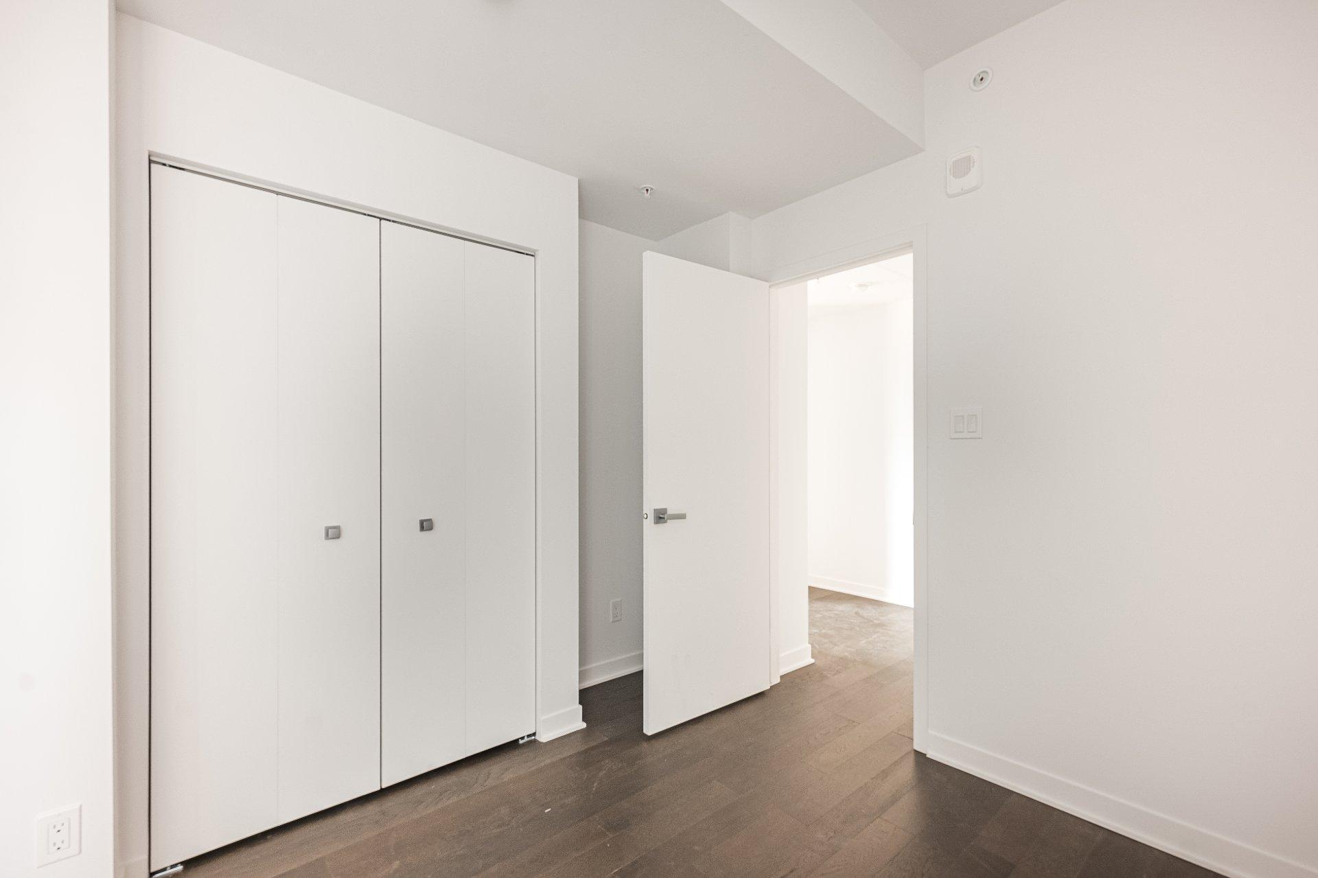 









1160


Rue MacKay

, 801,
Montréal (Ville-Marie),




QC
H3G0G8

