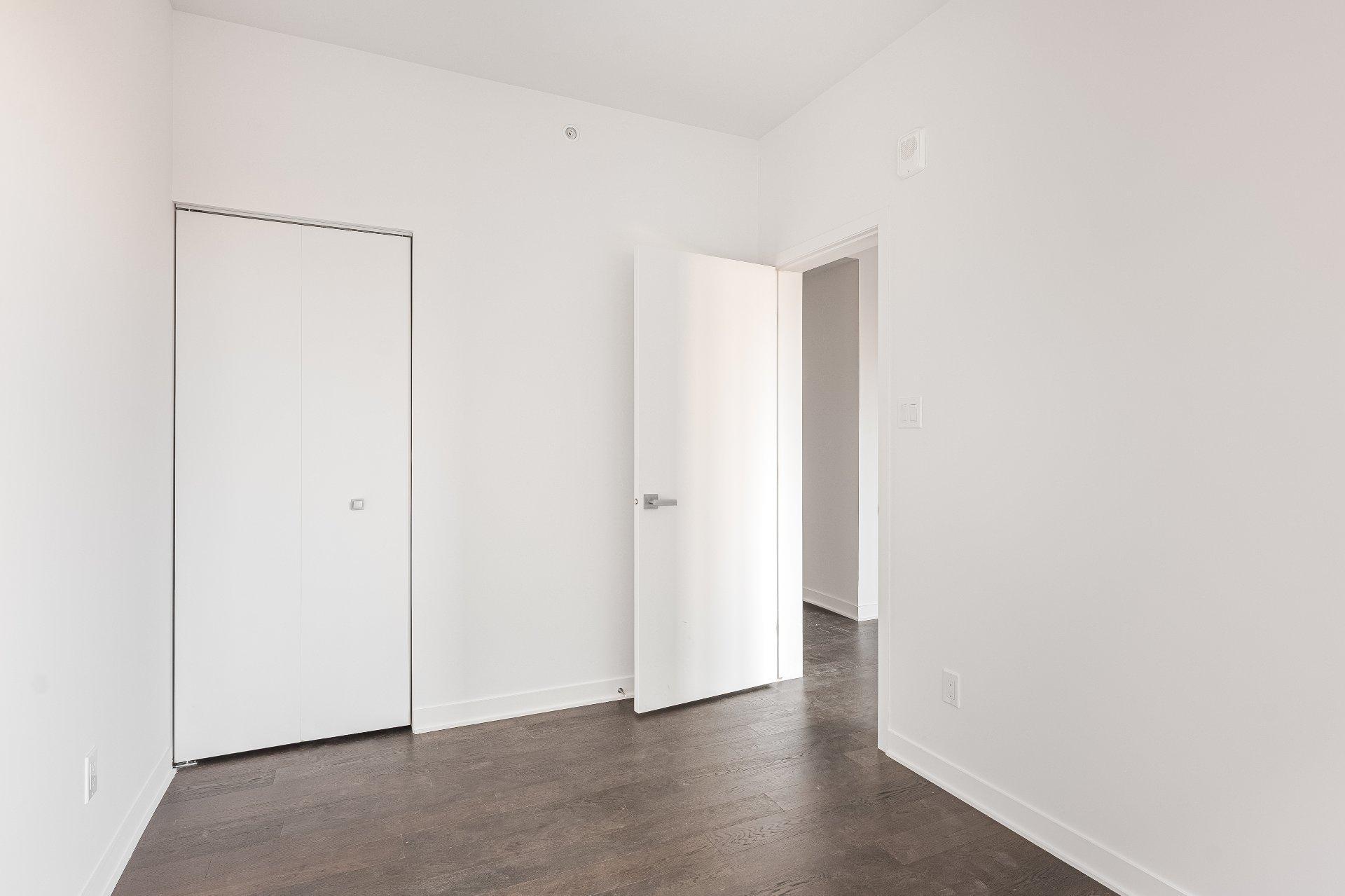 









1160


Rue MacKay

, 801,
Montréal (Ville-Marie),




QC
H3G0G8

