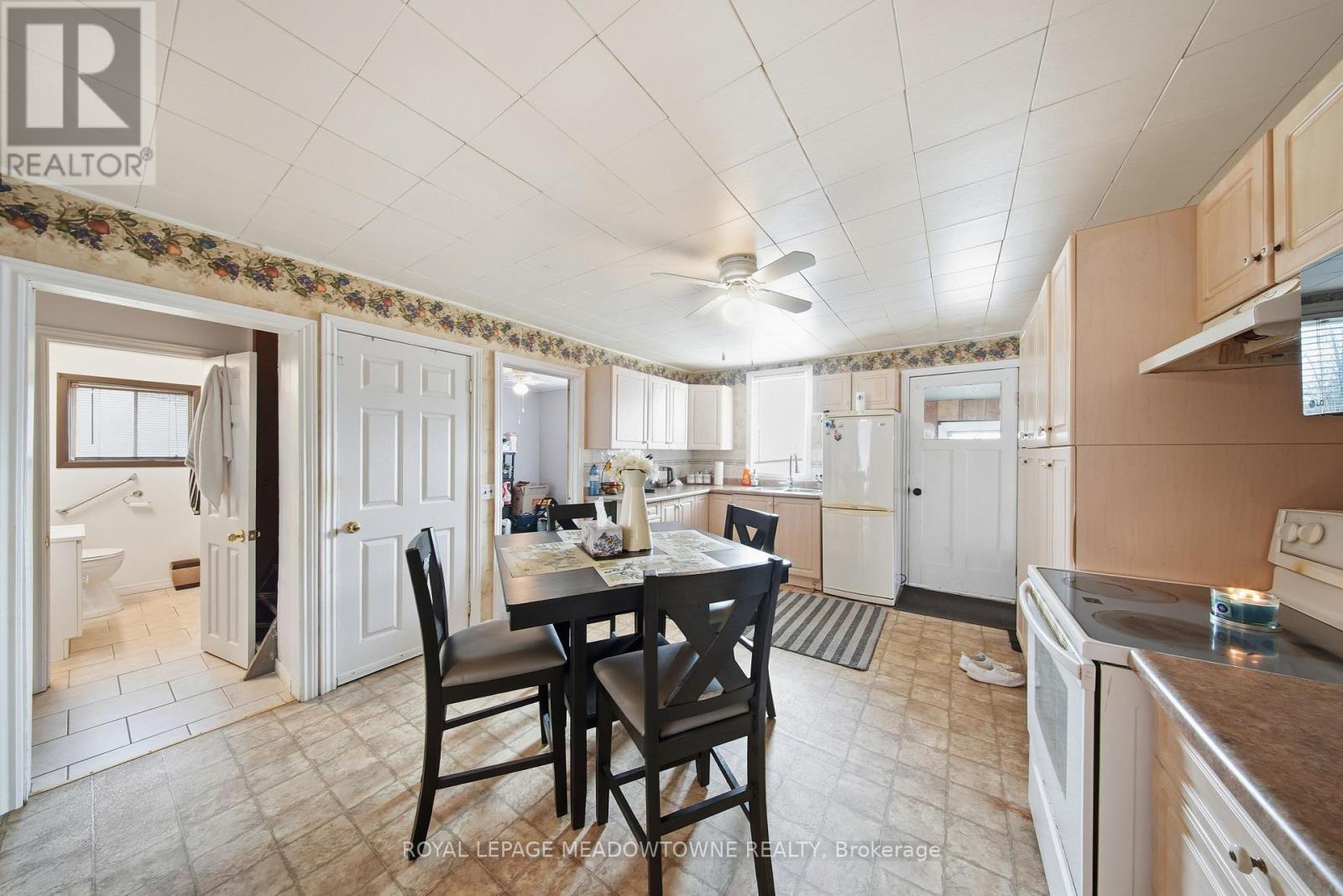 












5403A HIGHWAY 124 HIGHWAY

,
Magnetawan,




Ontario
P0A1P0

