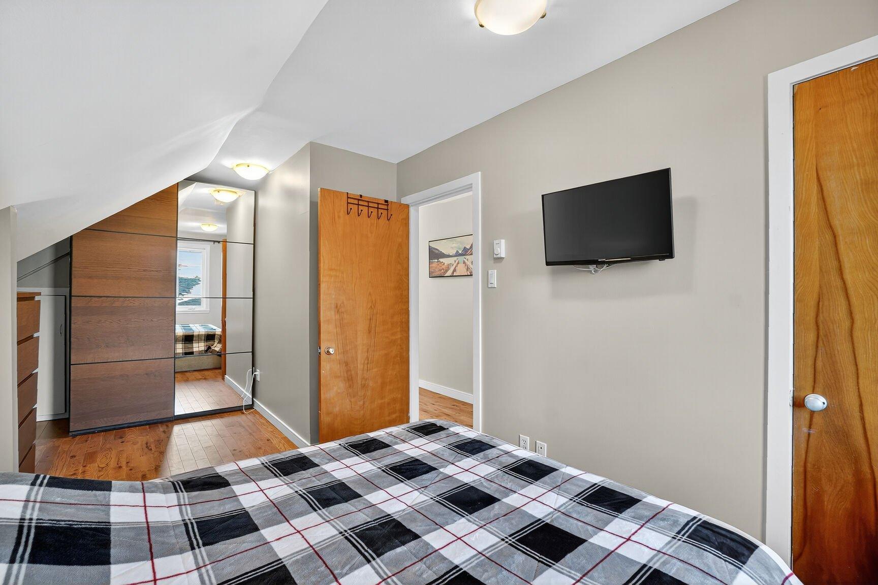 









12370


6e Avenue (R.-d.-P.)

,
Montréal (Rivière-des-Prairies/Pointe-aux-Trembles),




QC
H1E1S4

