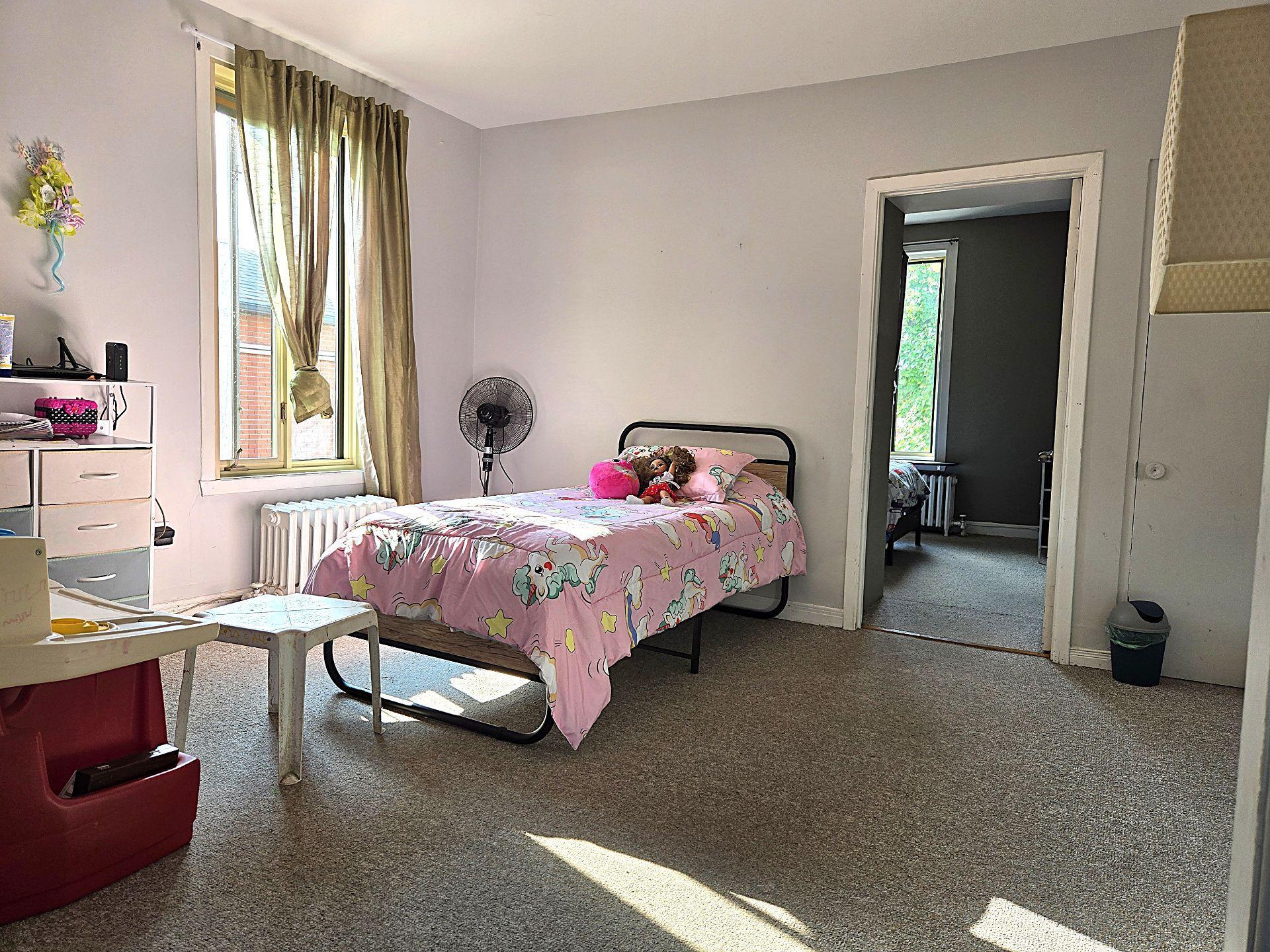 









3994


Boul. St-Martin O.

, B,
Laval (Chomedey),




QC
H7T1B8

