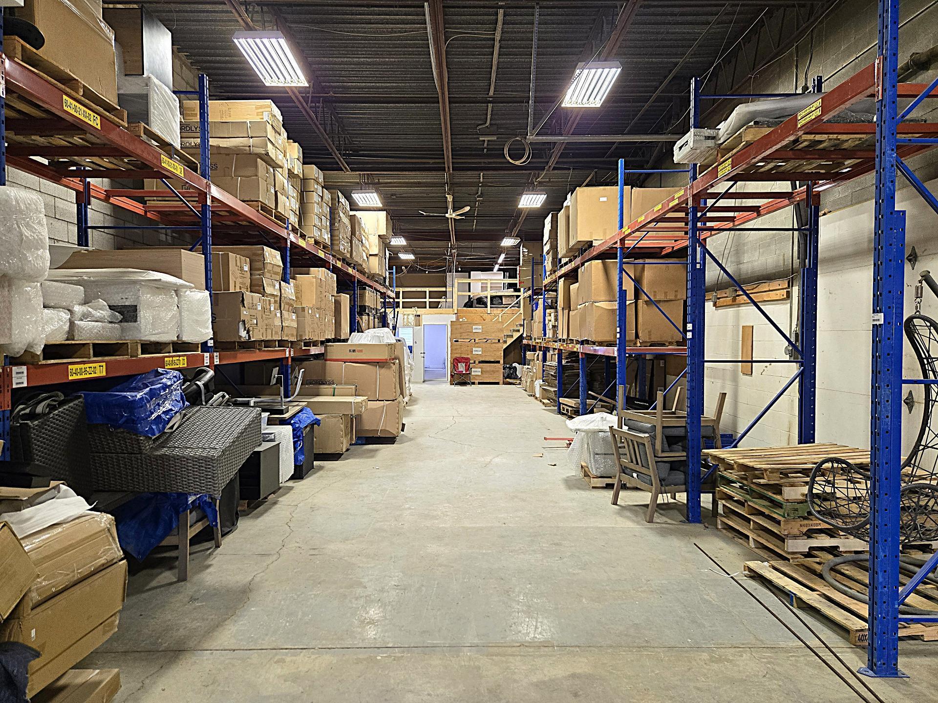 









714


Boul. du Curé-Boivin

,
Boisbriand,




QC
J7G2A7

