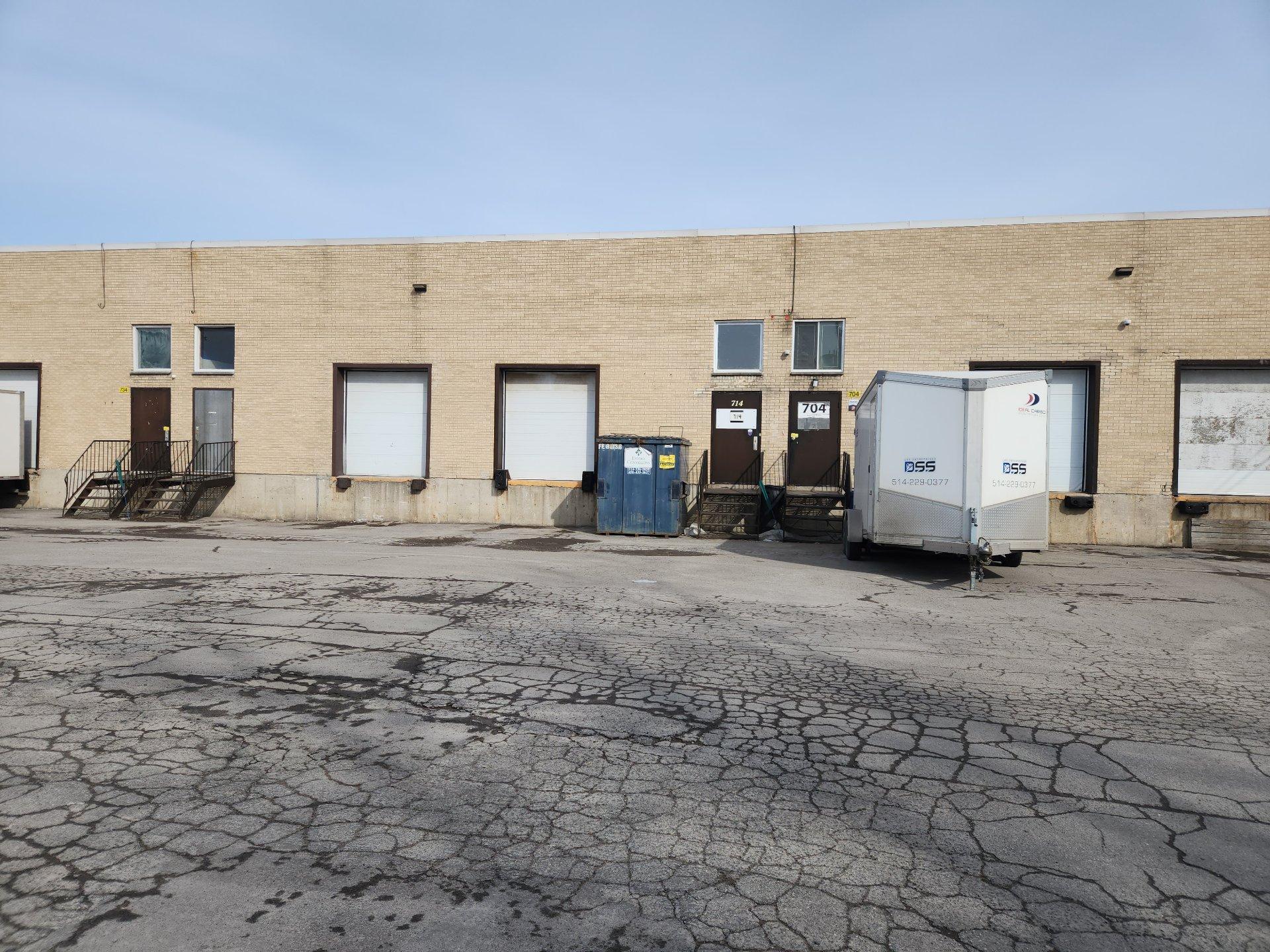 









714


Boul. du Curé-Boivin

,
Boisbriand,




QC
J7G2A7

