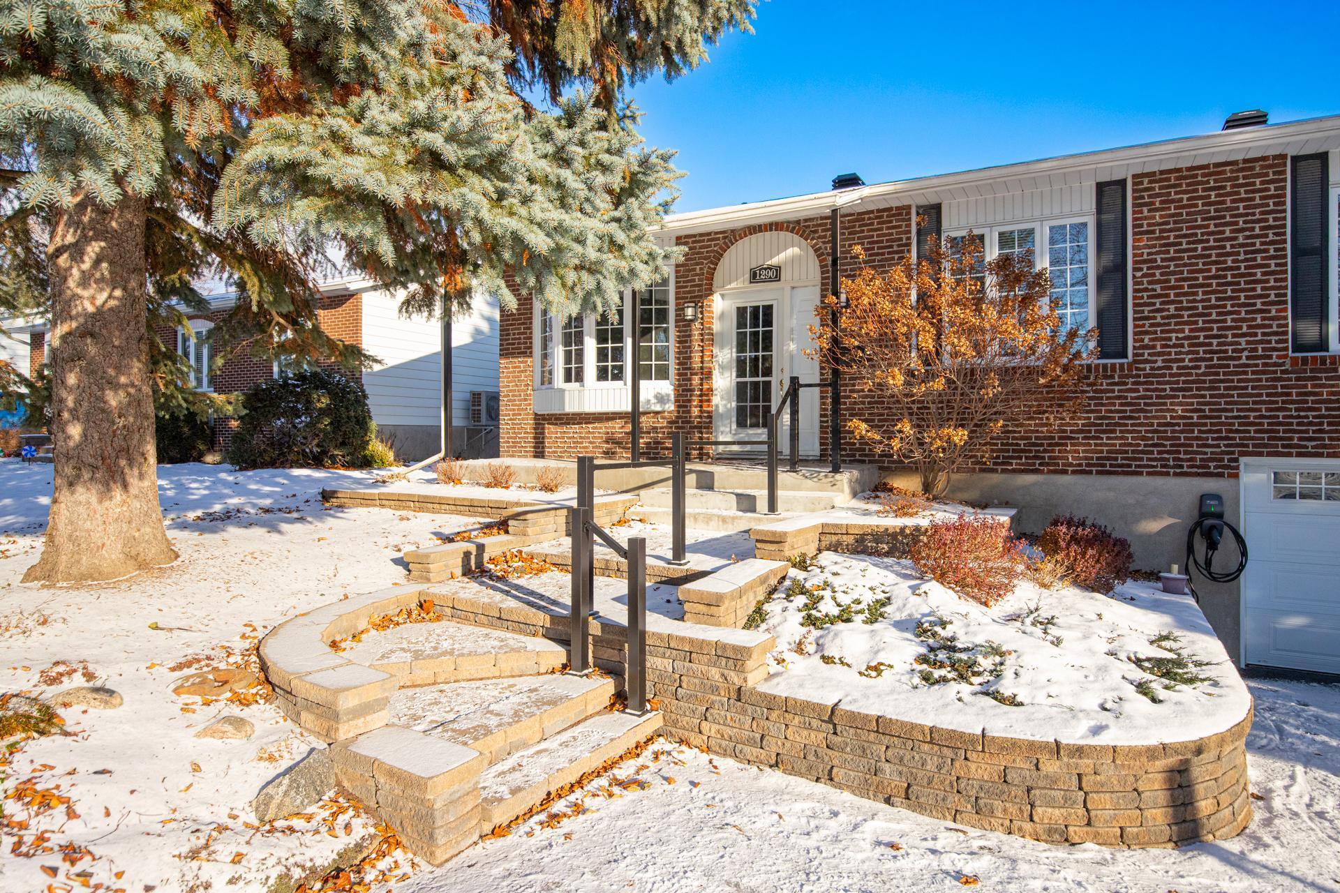 









1290


Rue Boisbriand

,
Saint-Bruno-de-Montarville,




QC
J3V4X5

