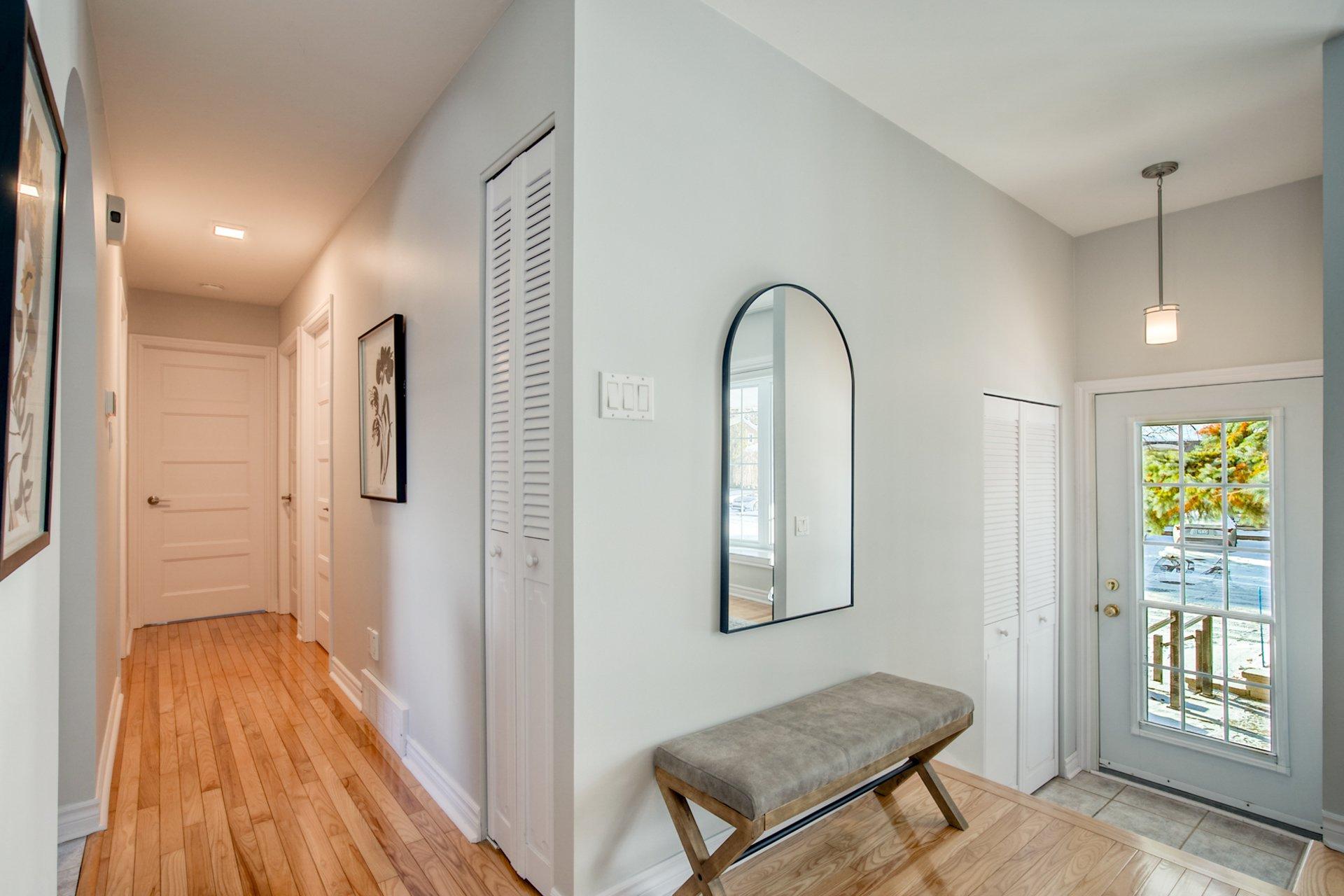 









1290


Rue Boisbriand

,
Saint-Bruno-de-Montarville,




QC
J3V4X5

